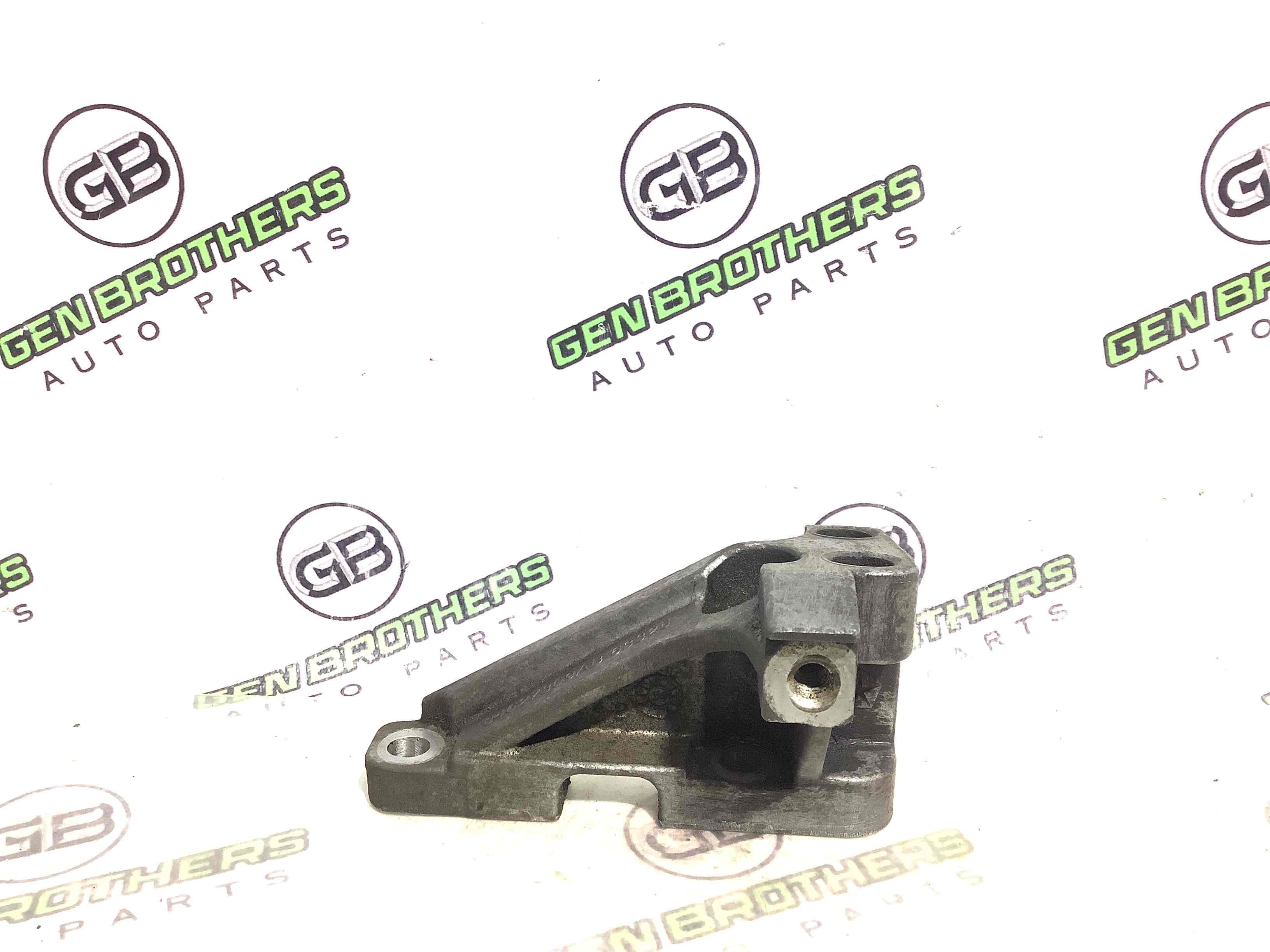 Кронштейн компресора кондиціонера