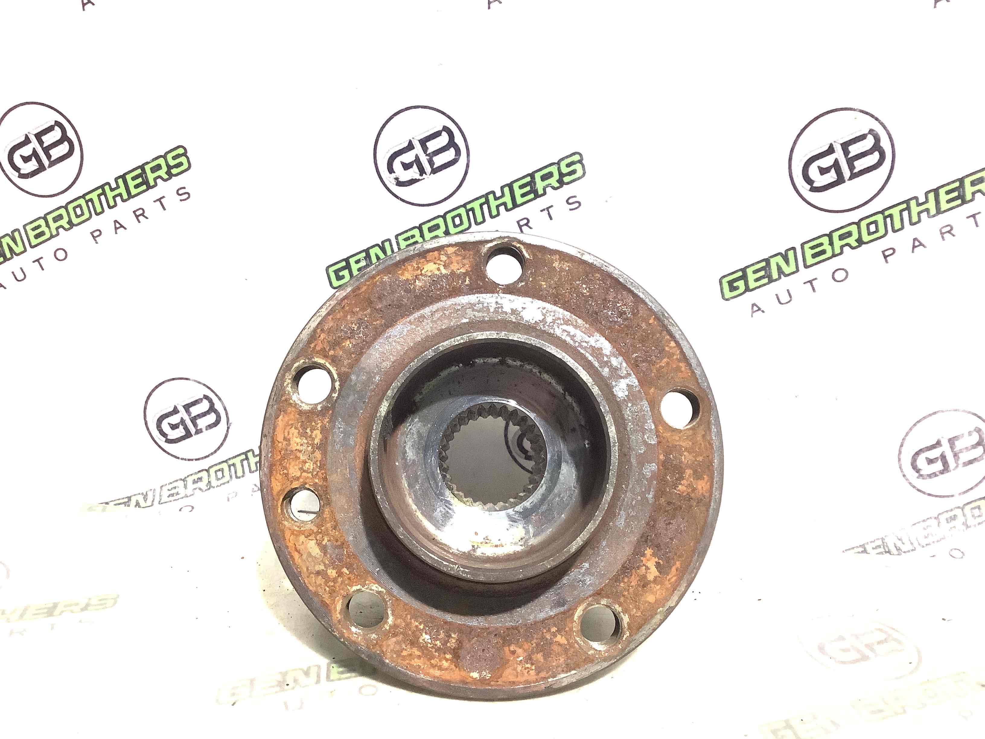 Ступиця передня