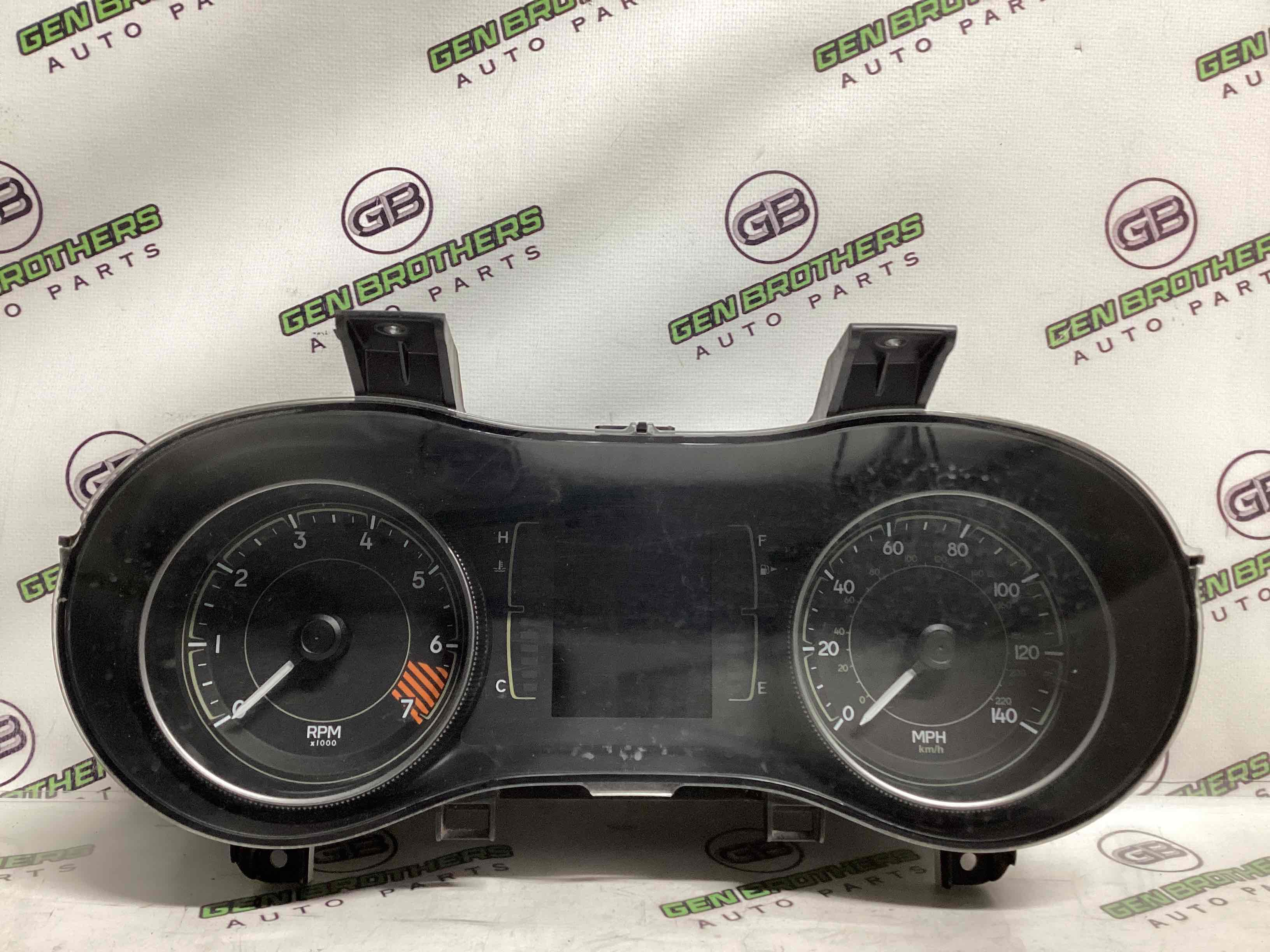 Щиток приладів панель приладів