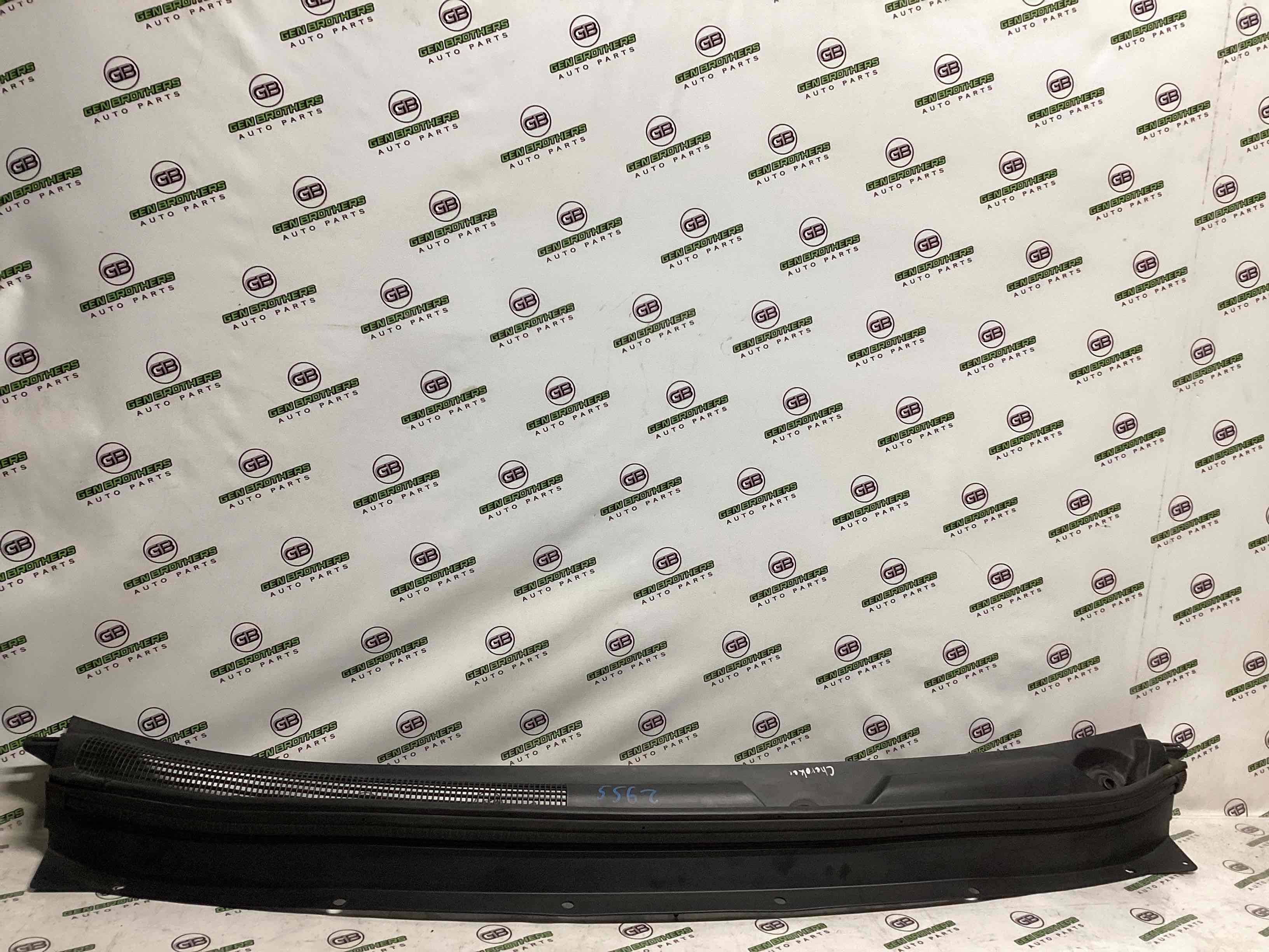 Жабо трапеції двірників, кріплення жабо