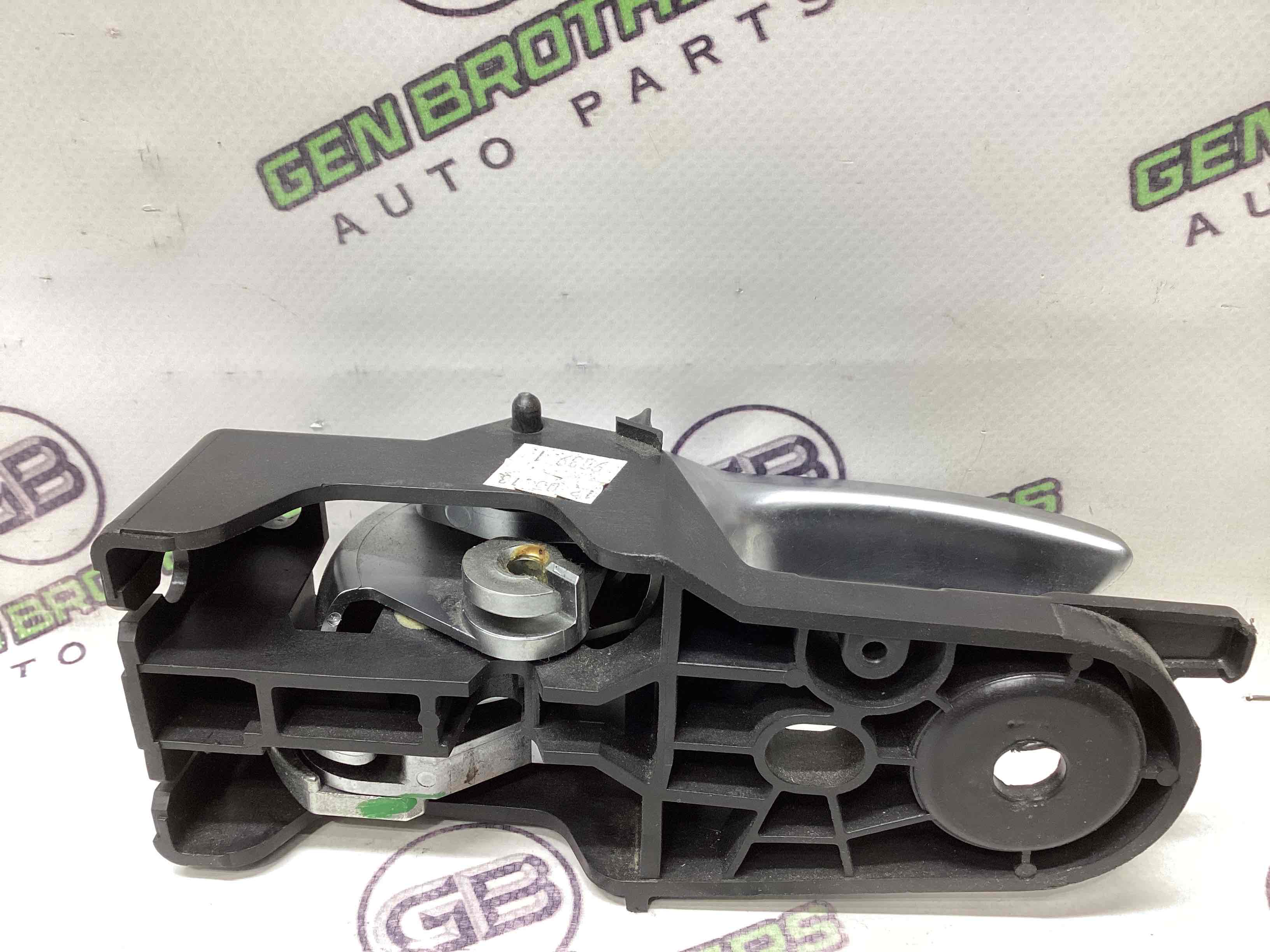 Ручка дверей салону внутрішня, поручень