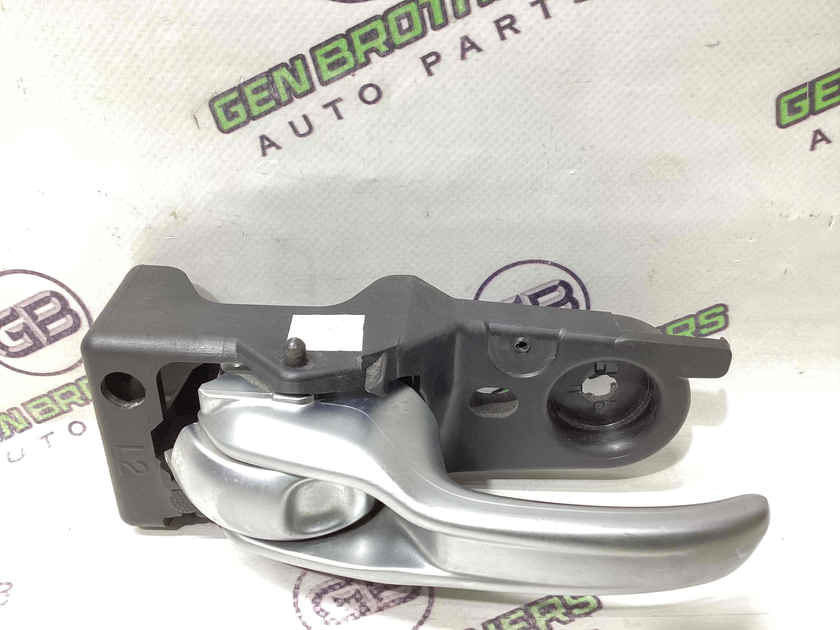 Ручка дверей салону внутрішня, поручень