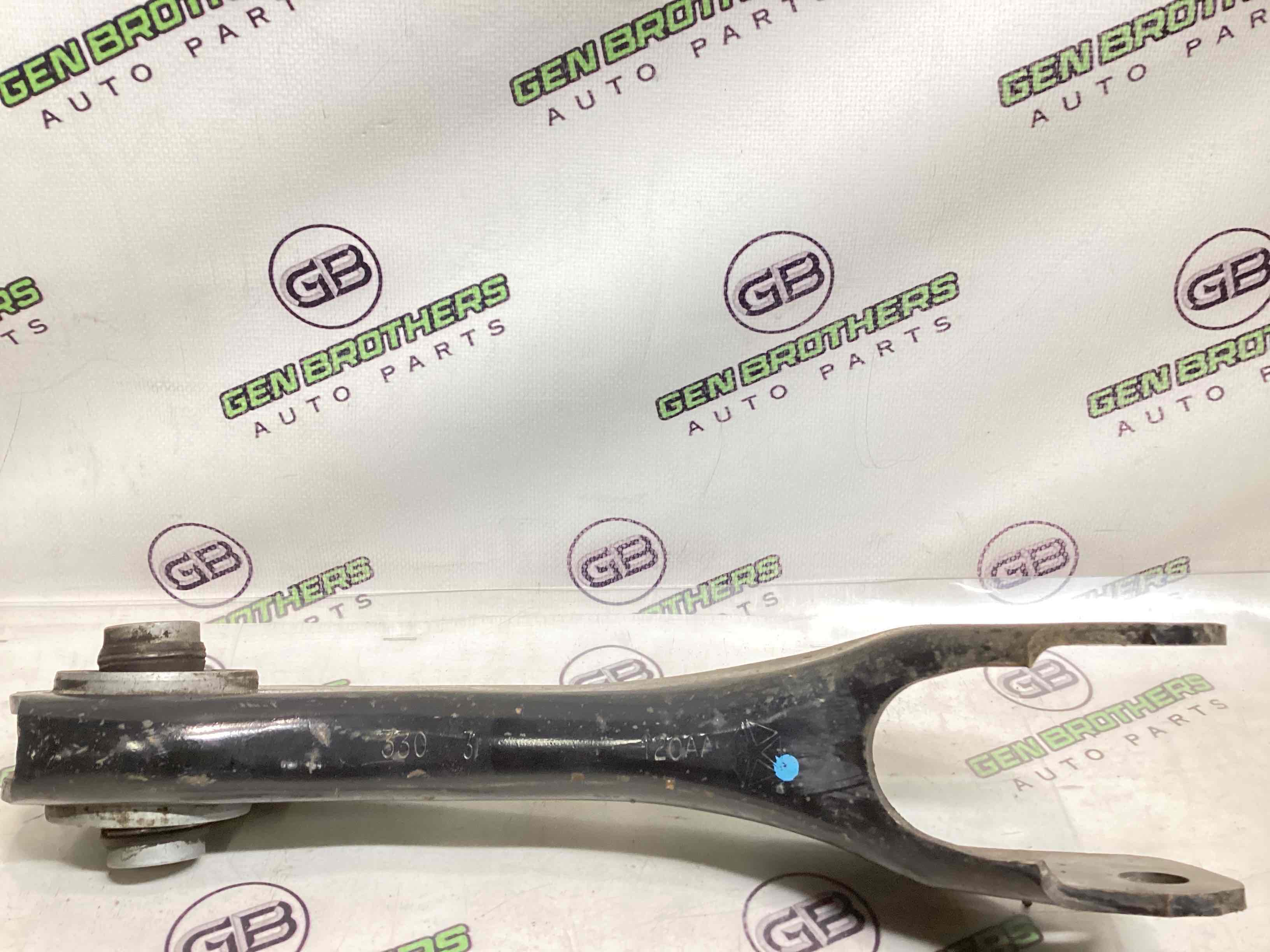 Важіль задній правий