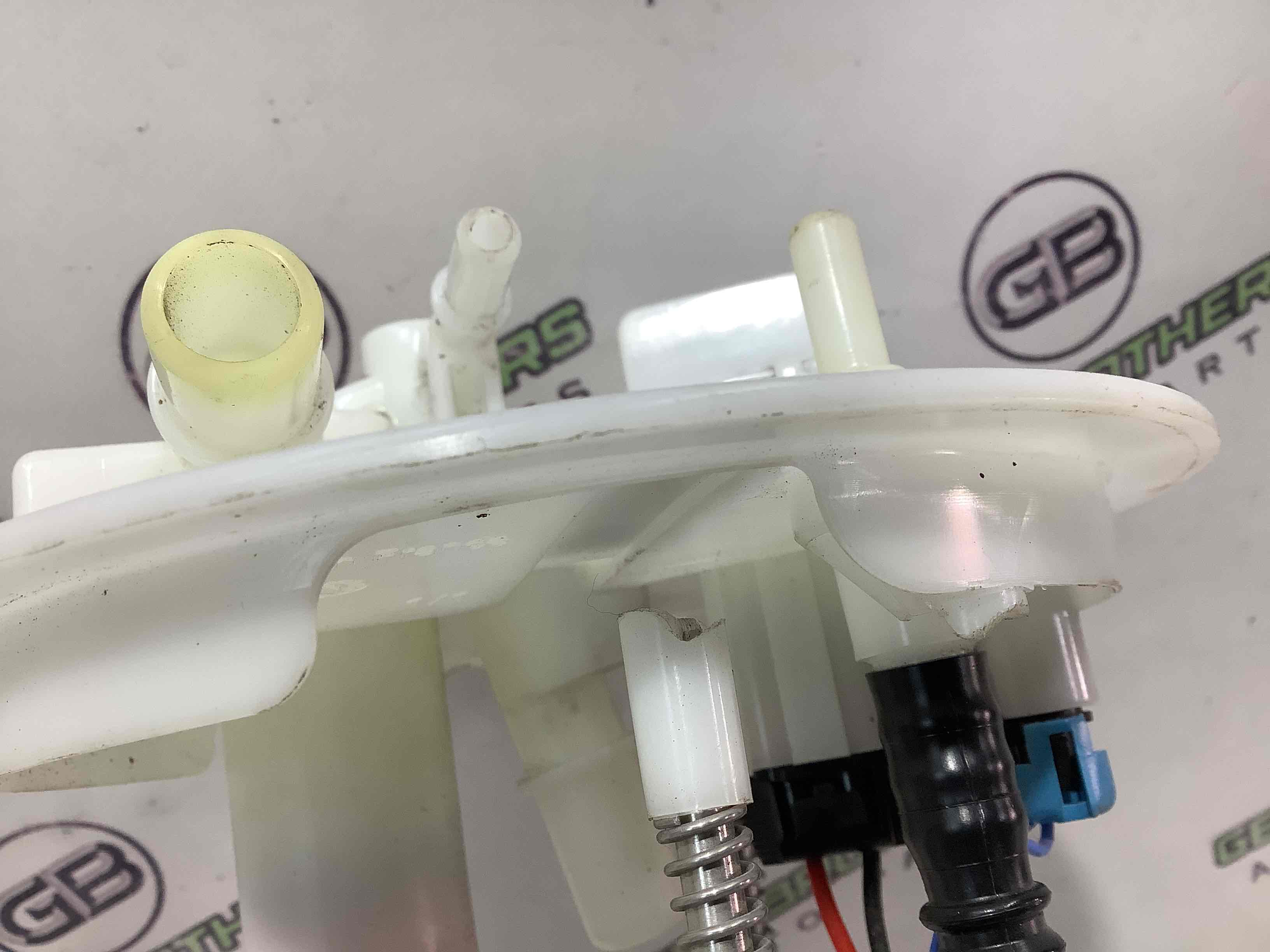 Насос паливний