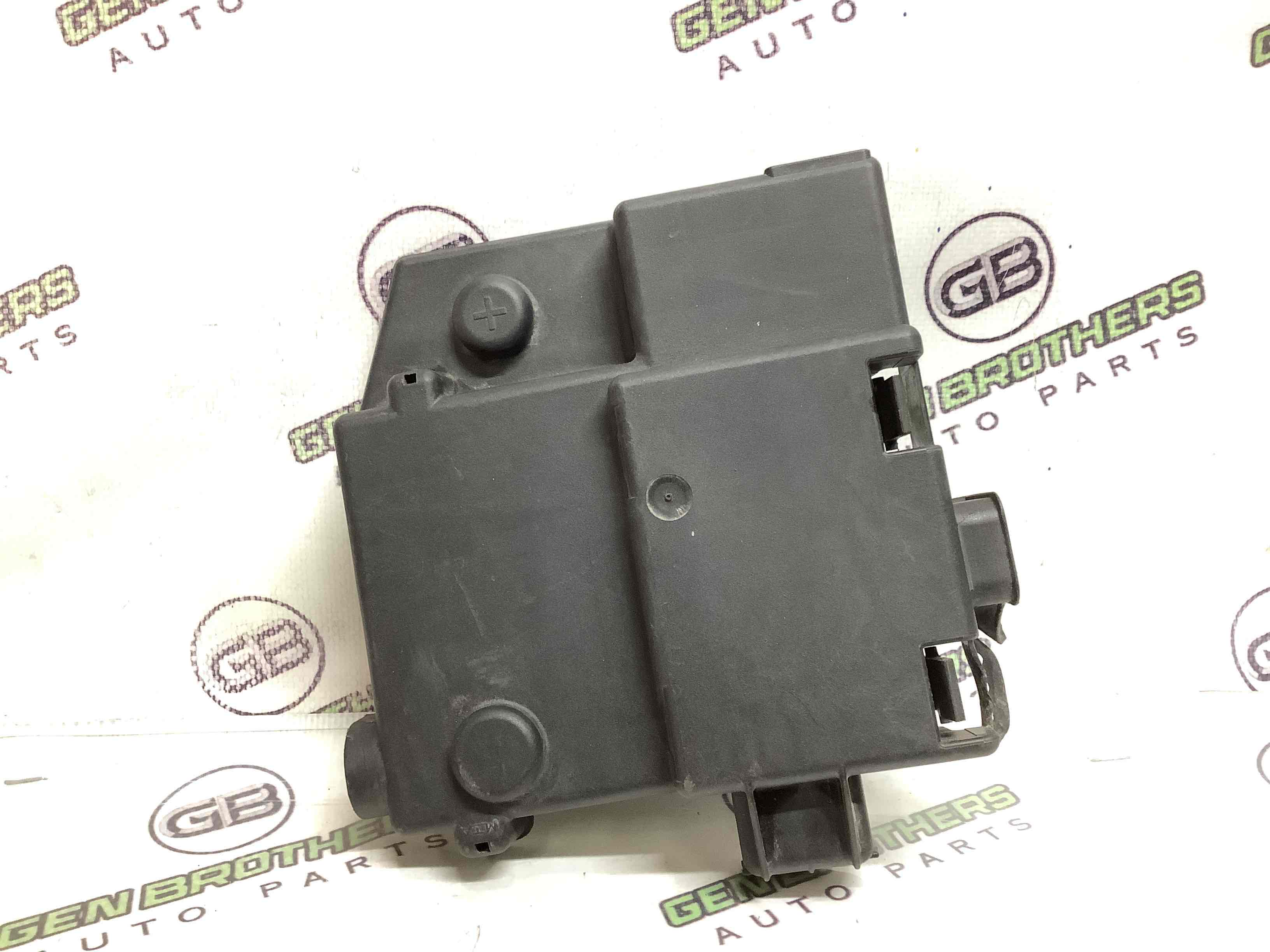 Полиця акумулятора, кришка, кріплення майданчик АКБ