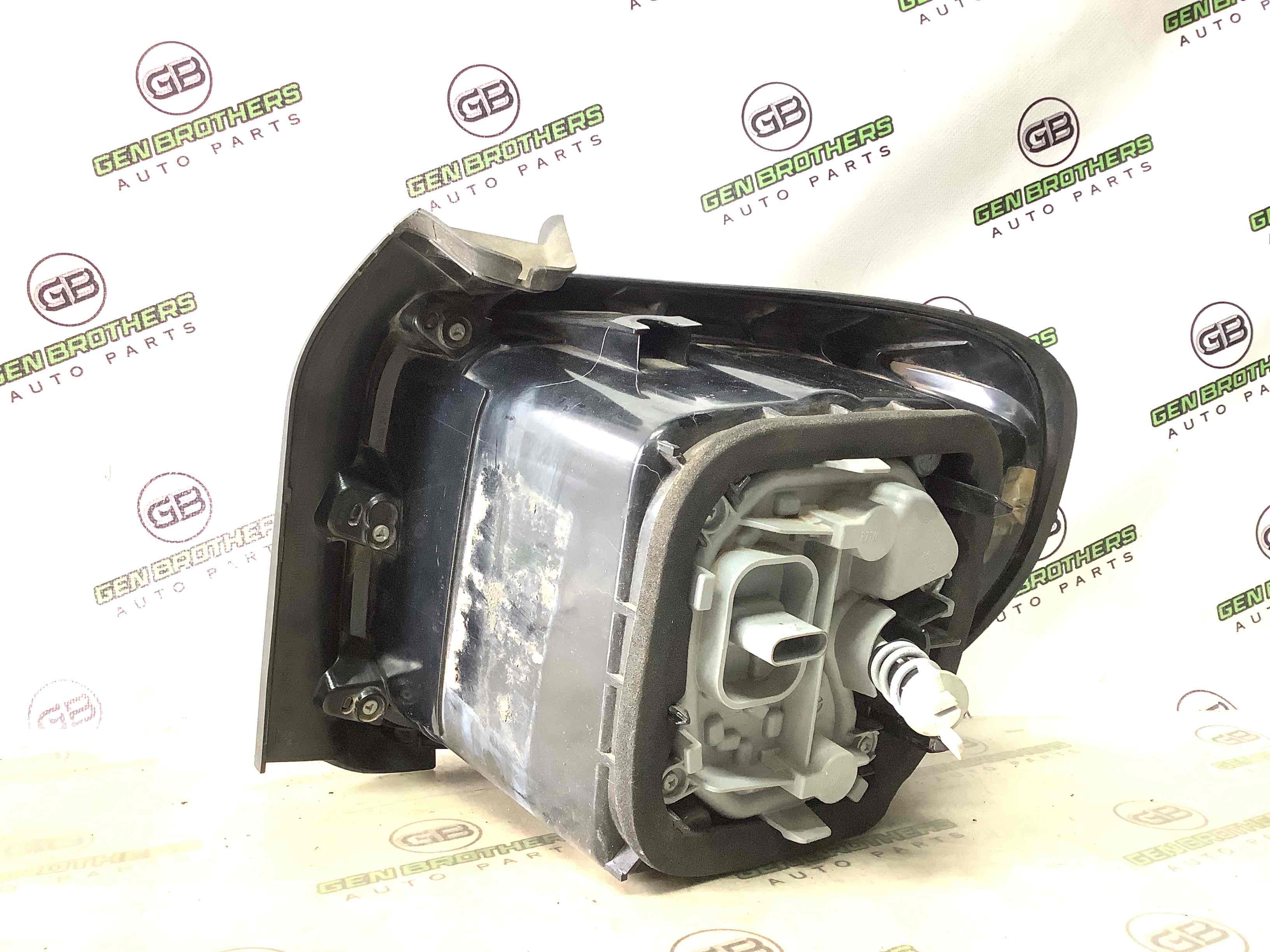 Ліхтар задній лівий