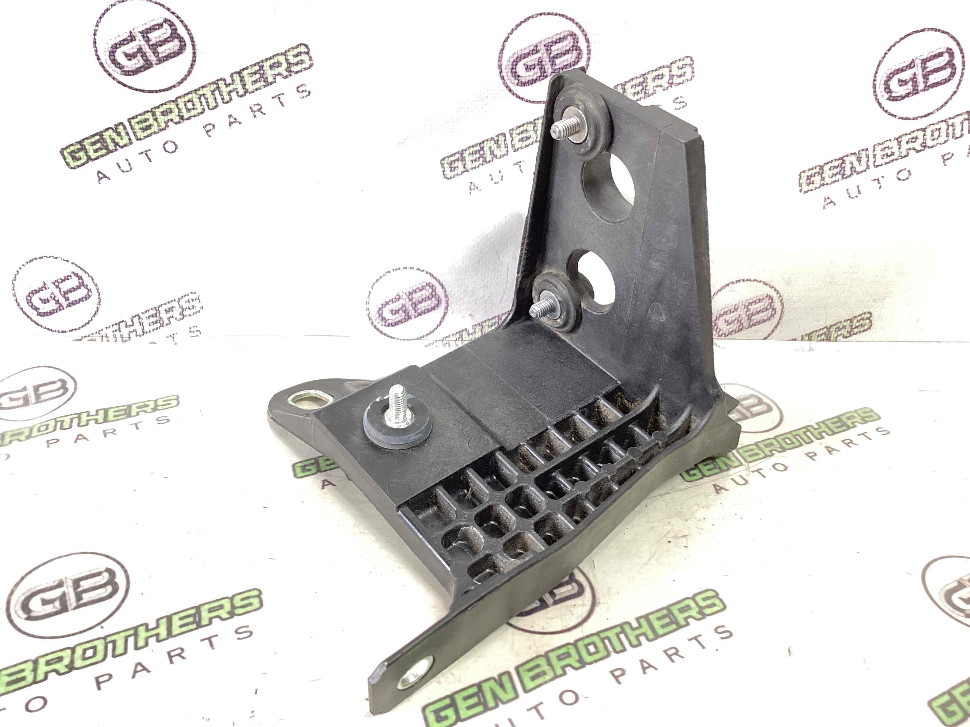 Кріплення, кронштейн