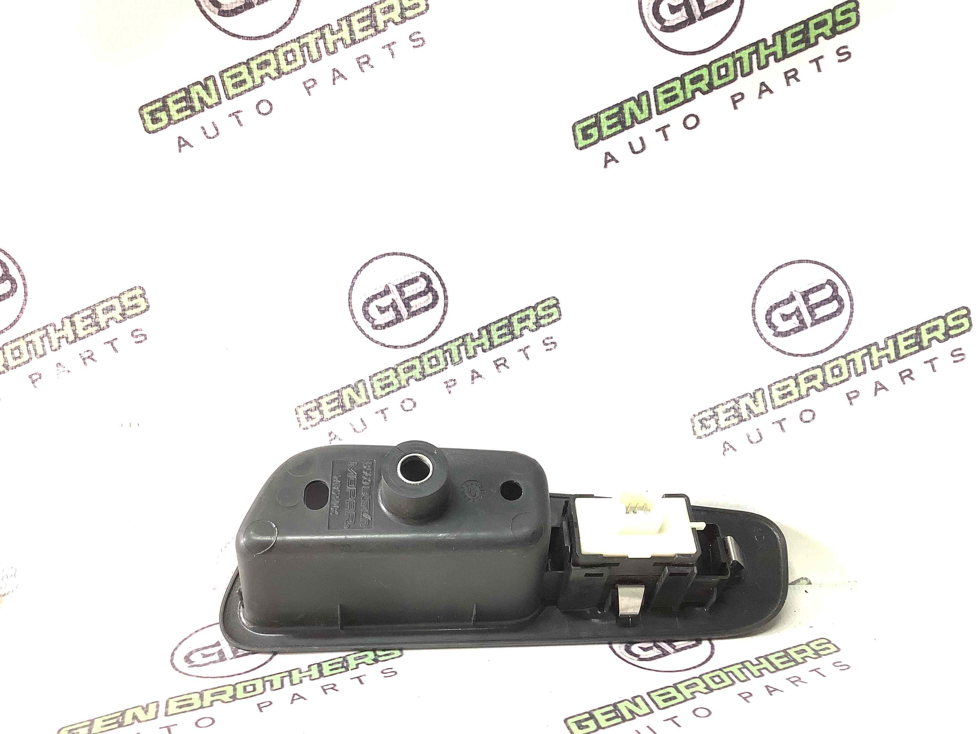 Кнопки керування склопідйомниками