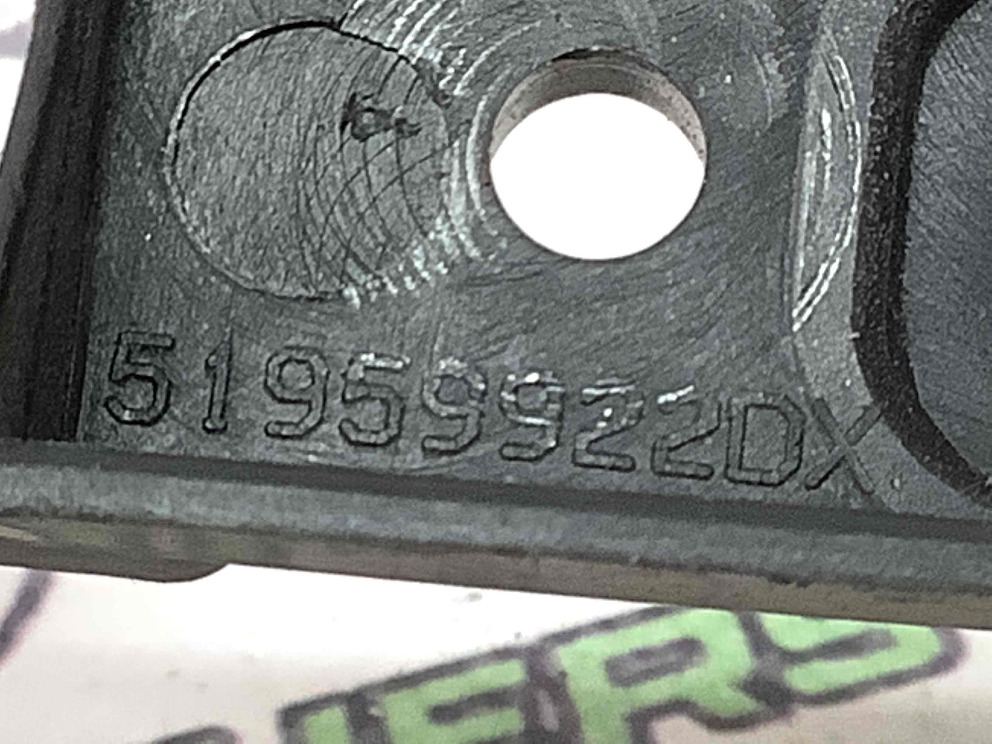 Кріплення крила