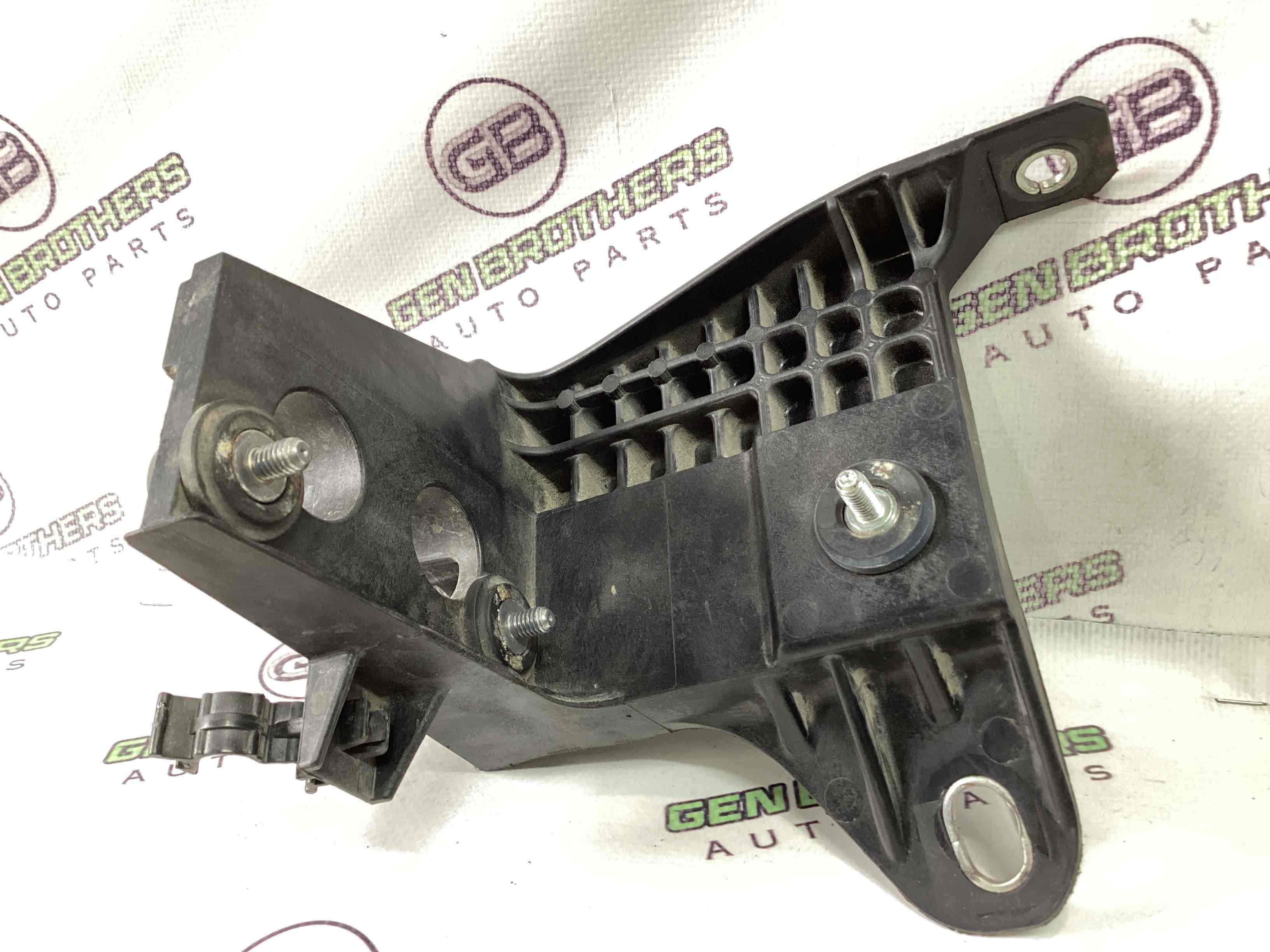 Кріплення, кронштейн