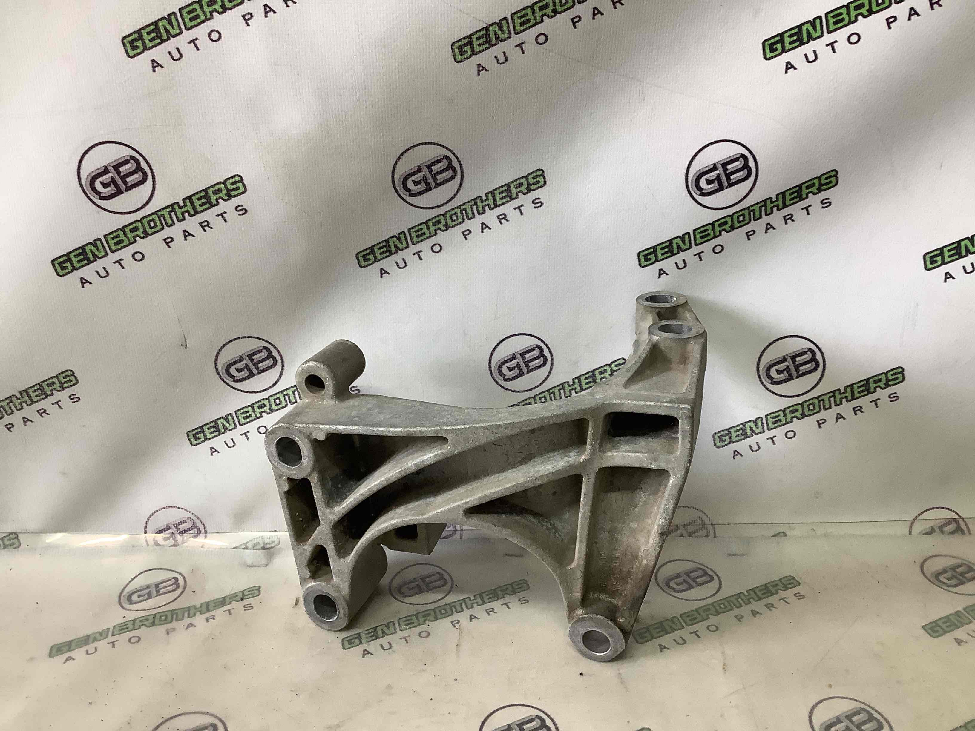 Кріплення, кронштейн