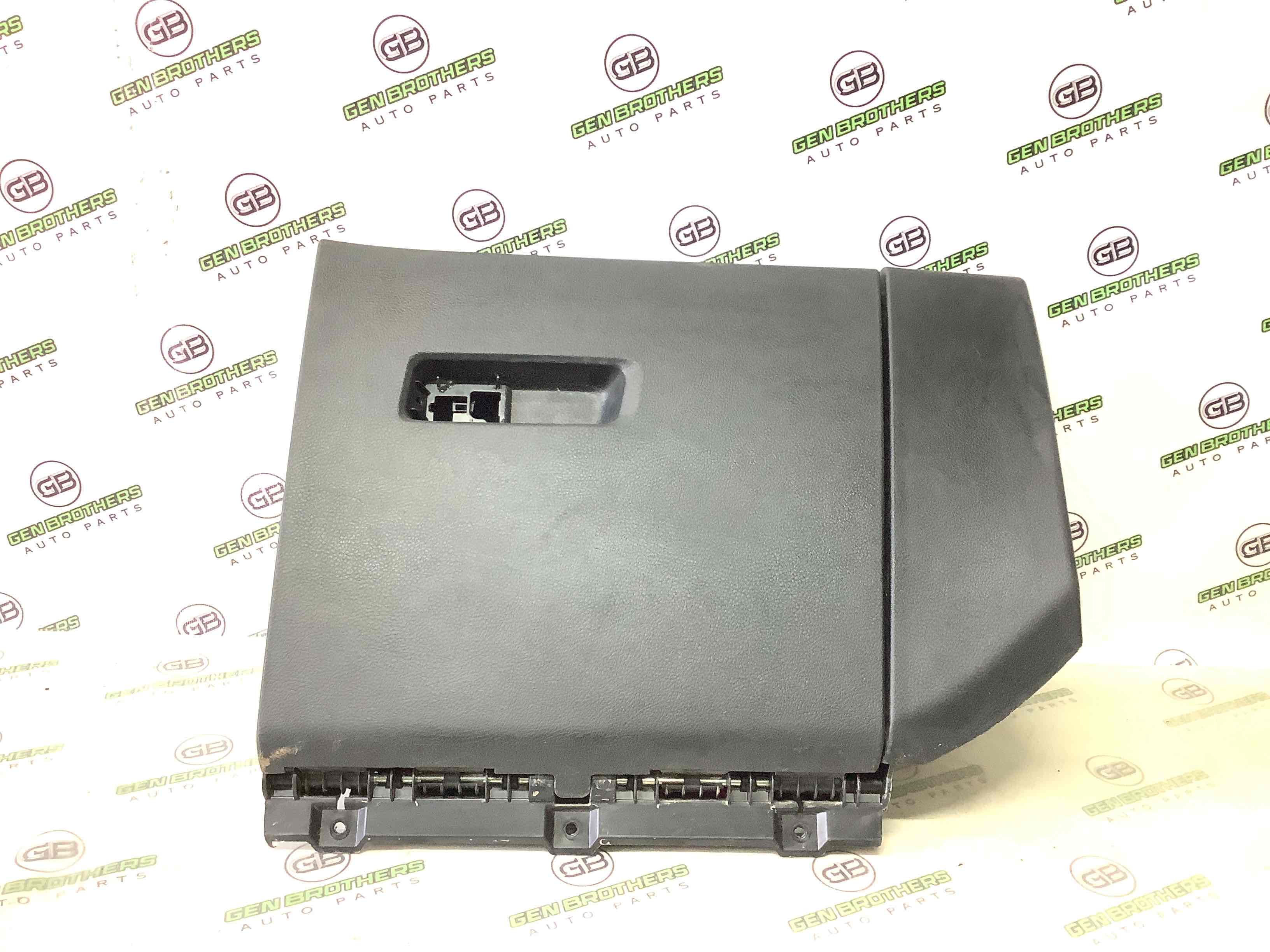 Бардачок замок бардачка, підстаканник, ящик