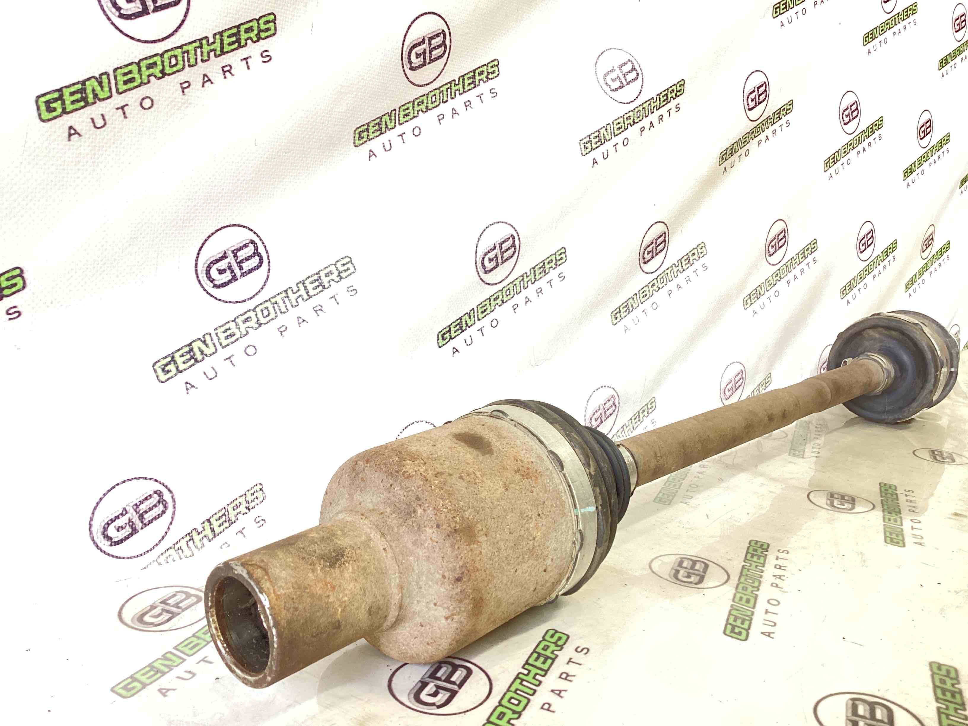 Напіввісь задня привідний вал, ШРУС