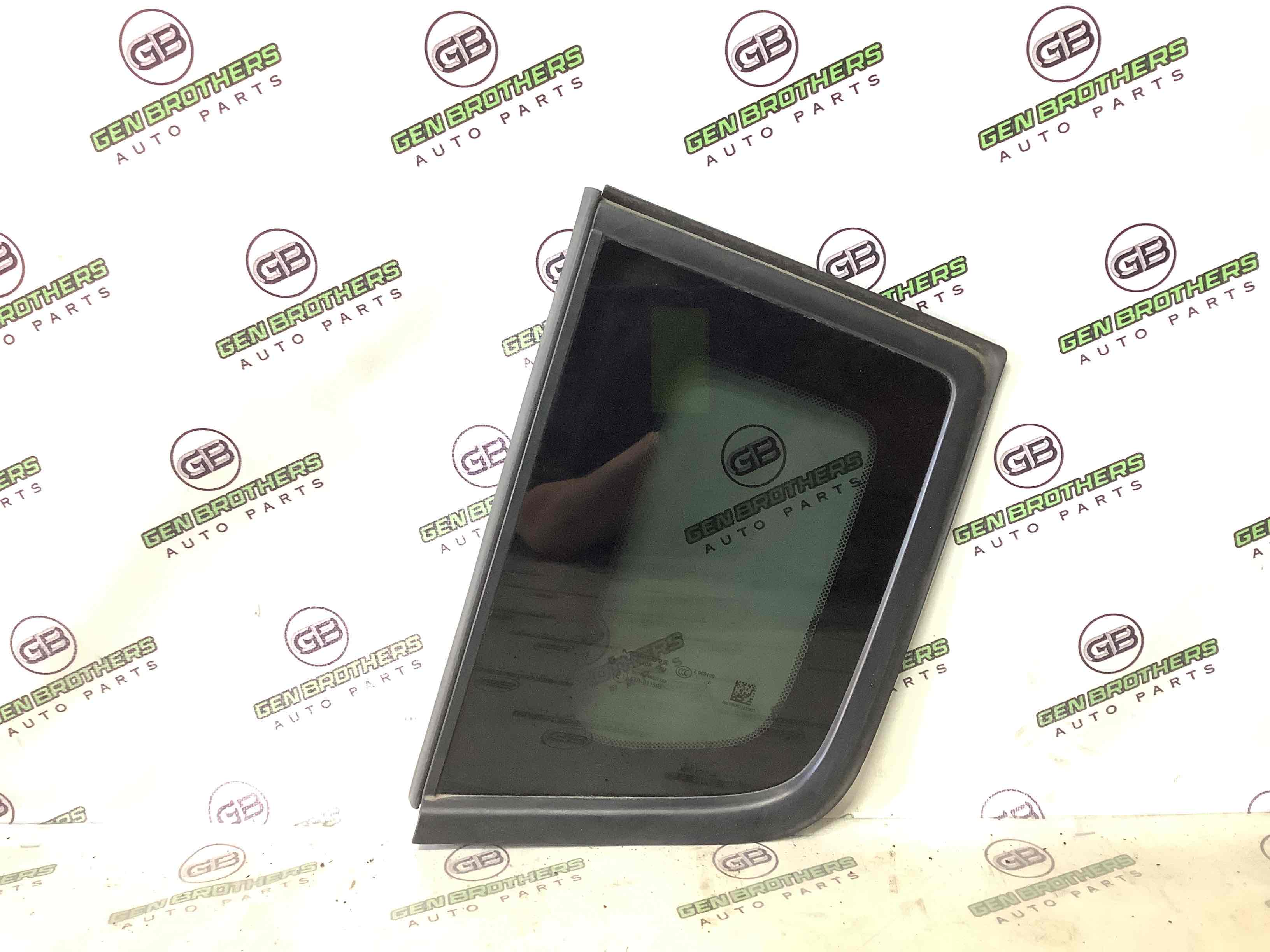 Скло кузовне бічне ліве