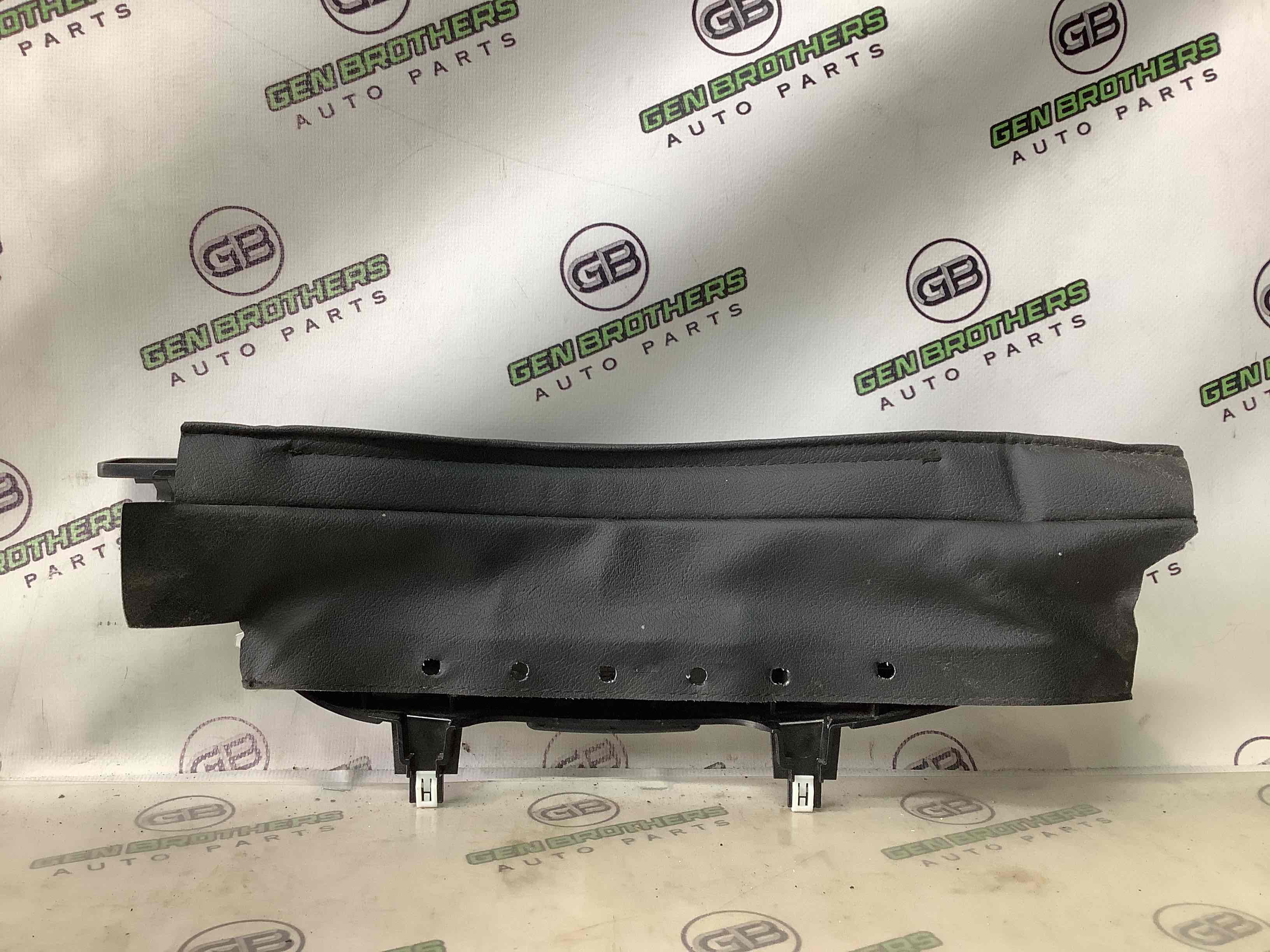 Оздоблення керма та кермової колонки