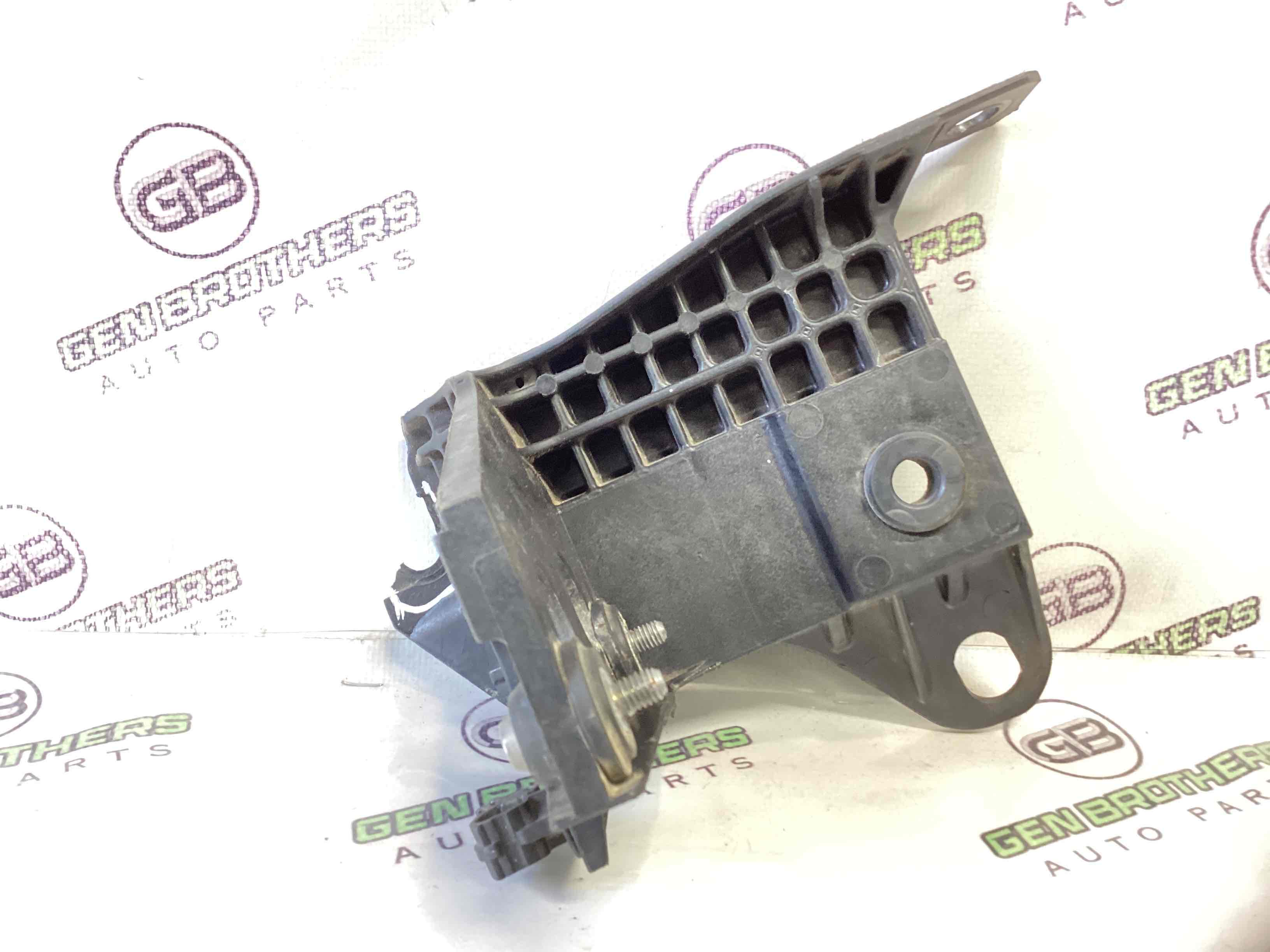 Кріплення, кронштейн