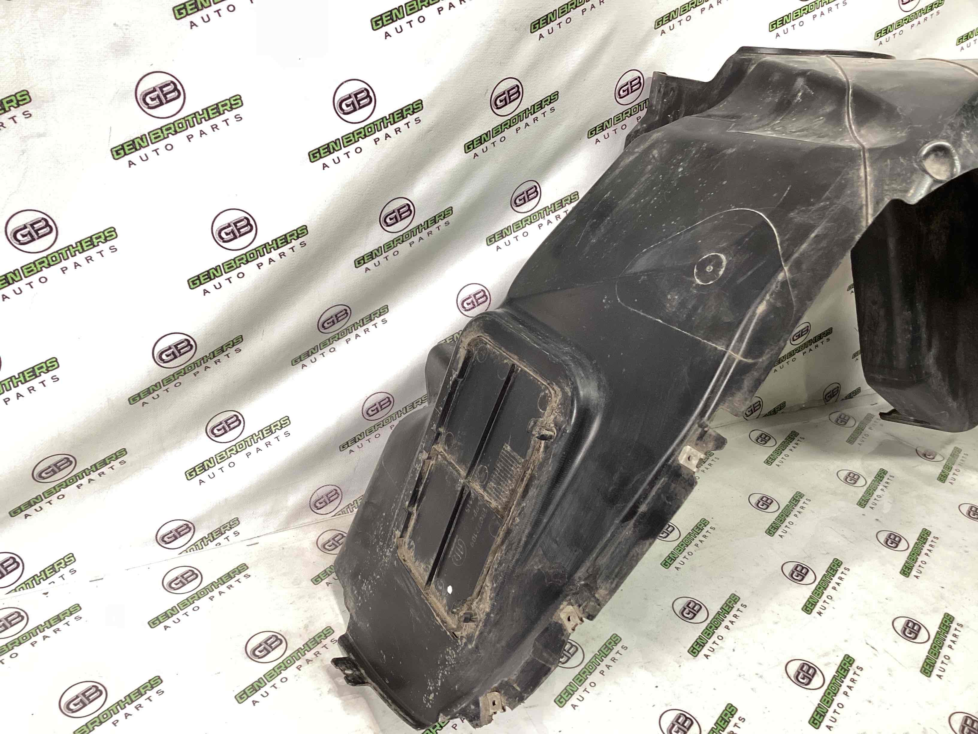 Захист арок задній правий підкрилок