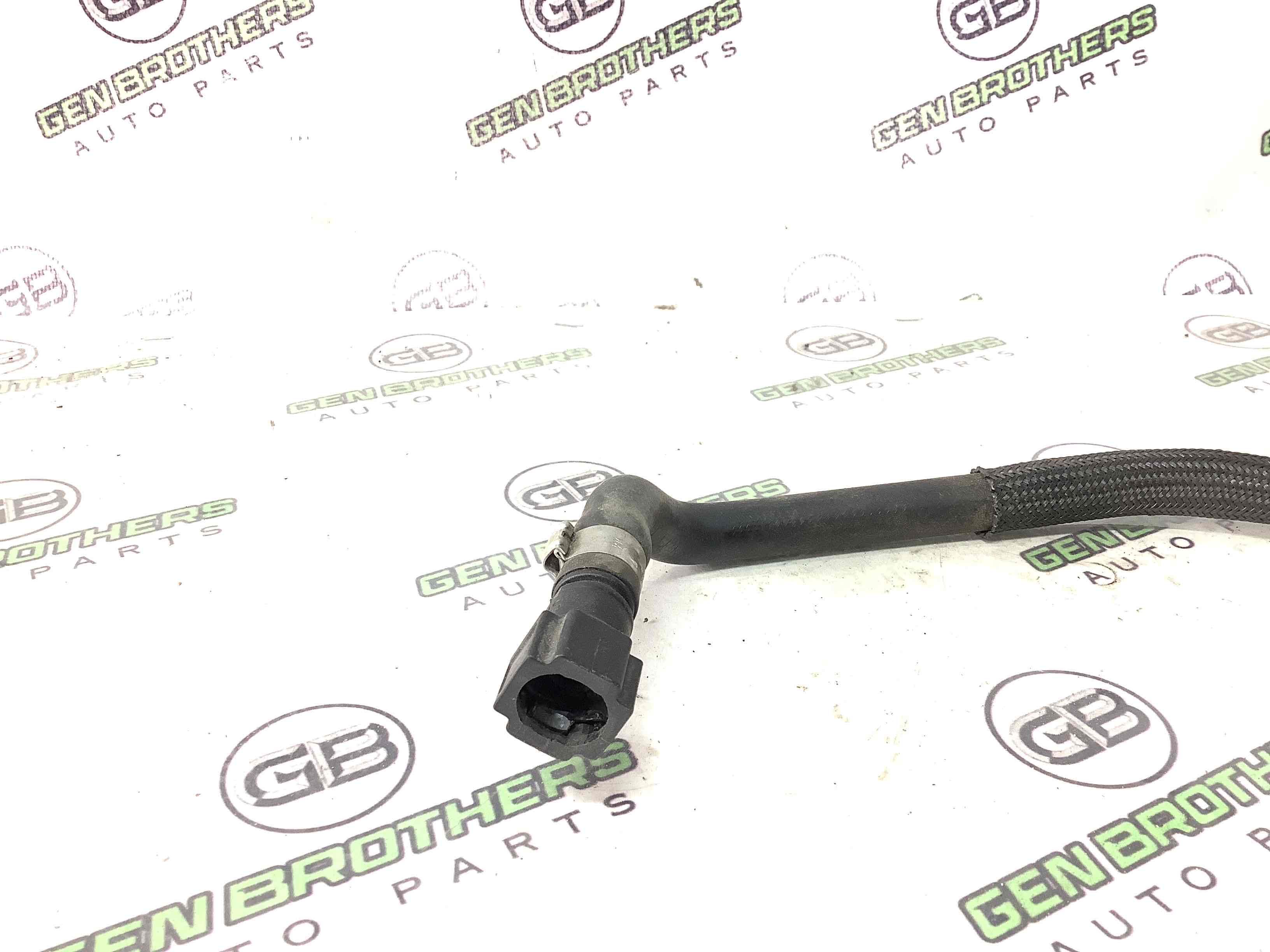 Патрубок трубопровід, шланг