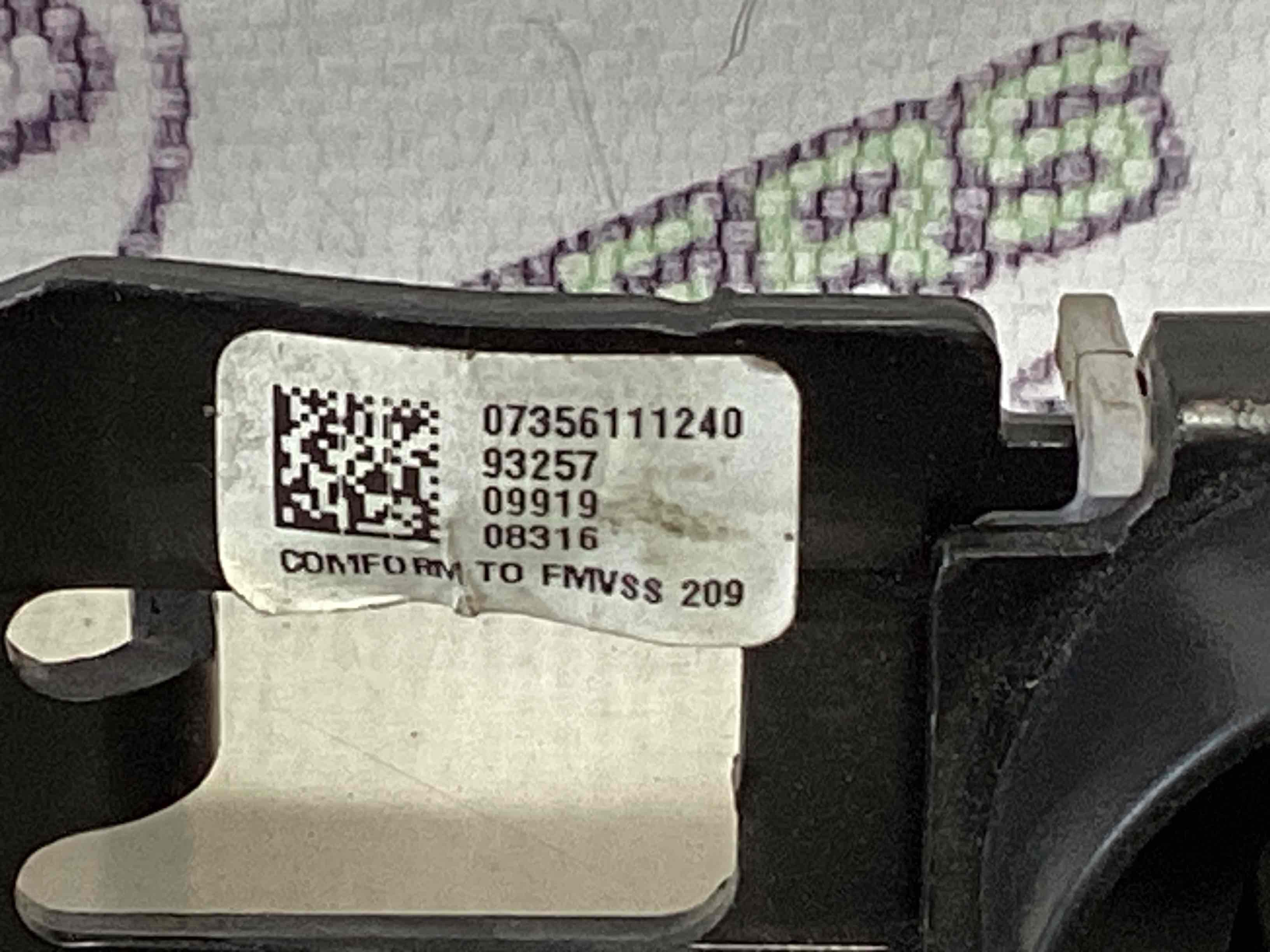 Регулятор висоти ременя безпеки