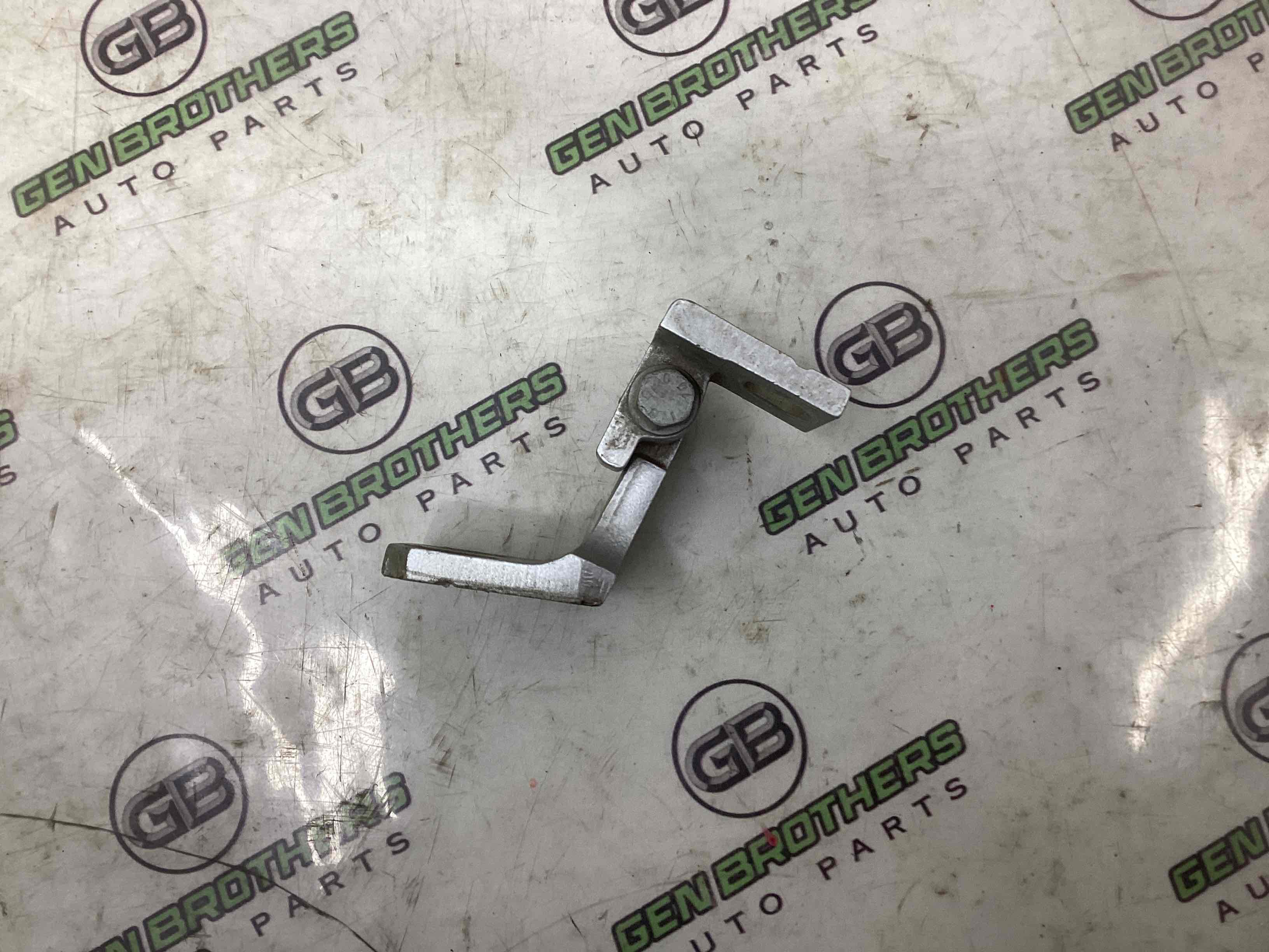 Петля двері, замок двері