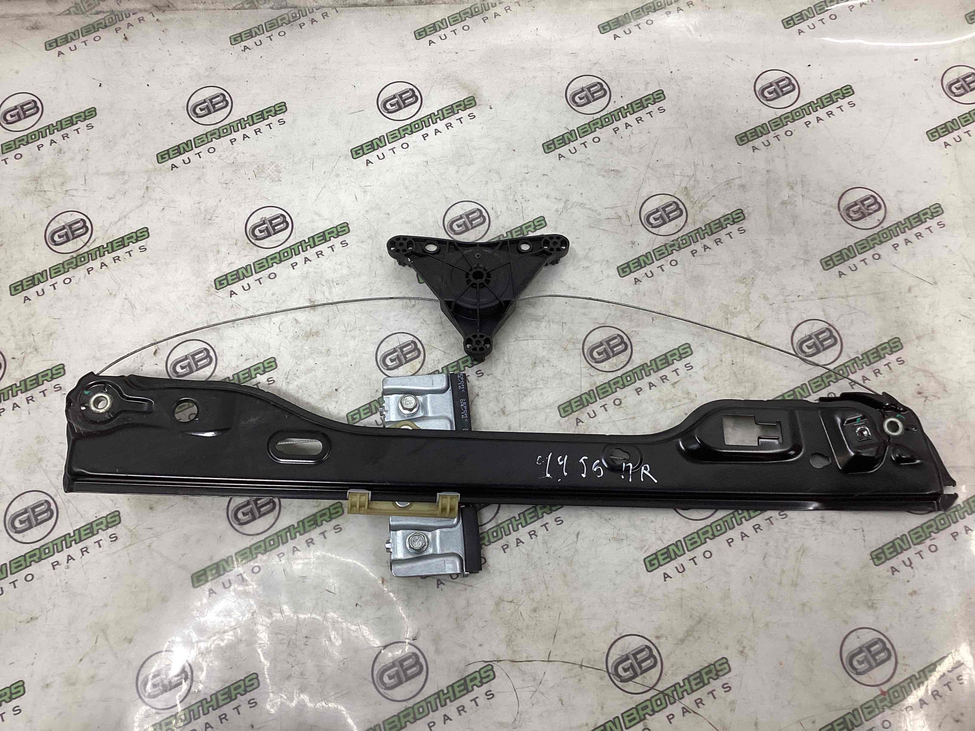 Склопідйомник передній правий