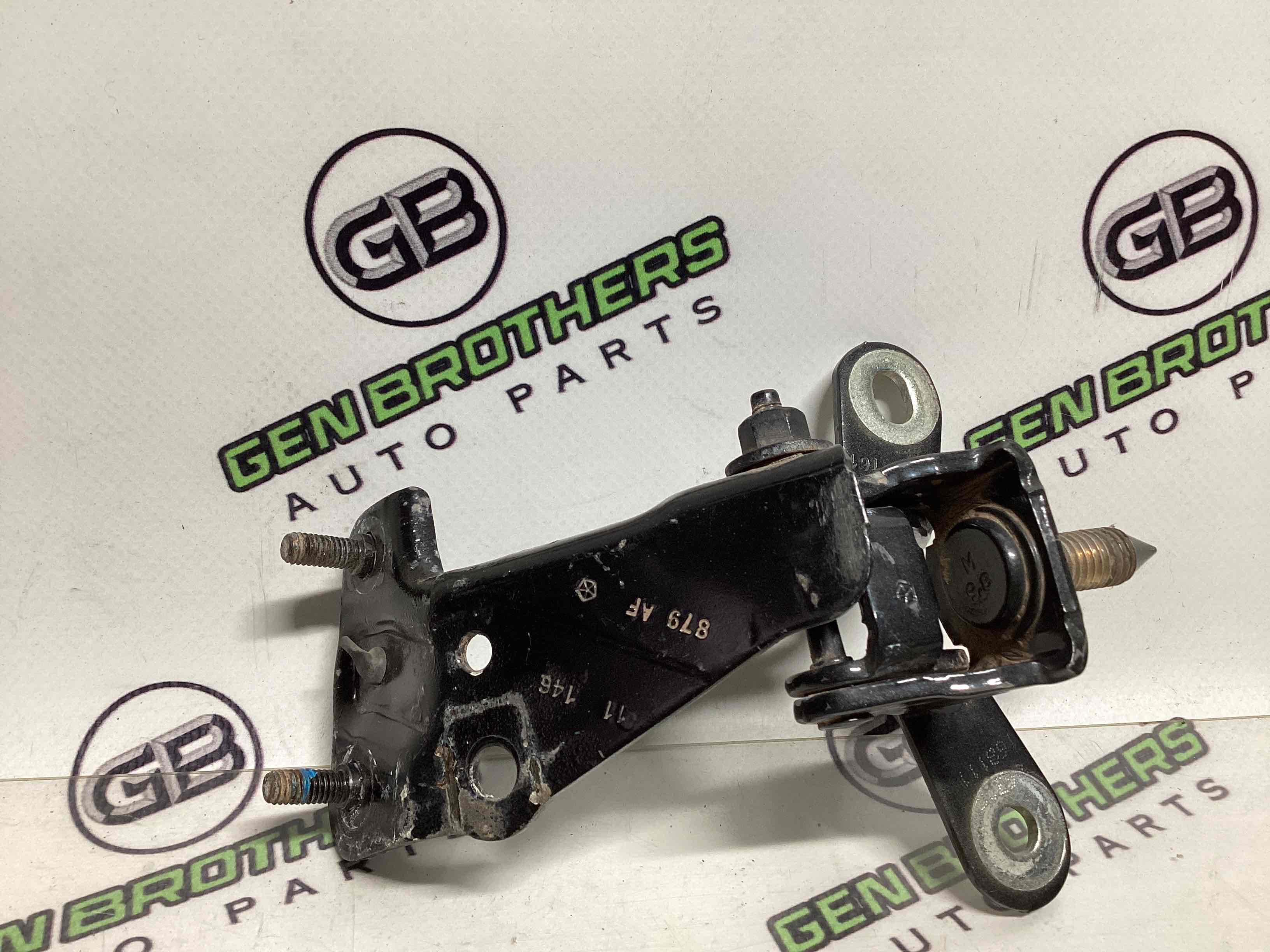 Петля кришки багажника, двері багажника