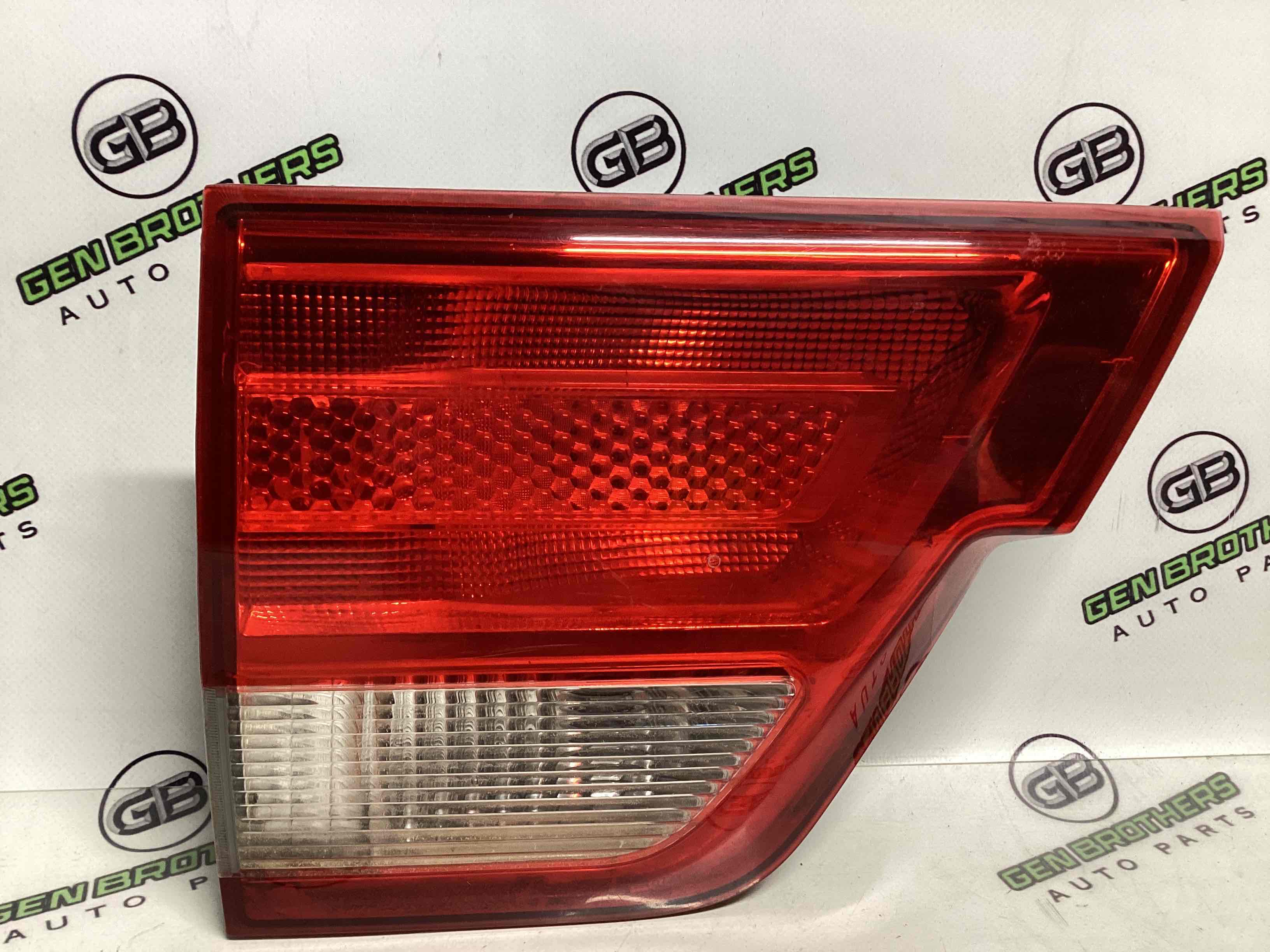 Ліхтар задній лівий