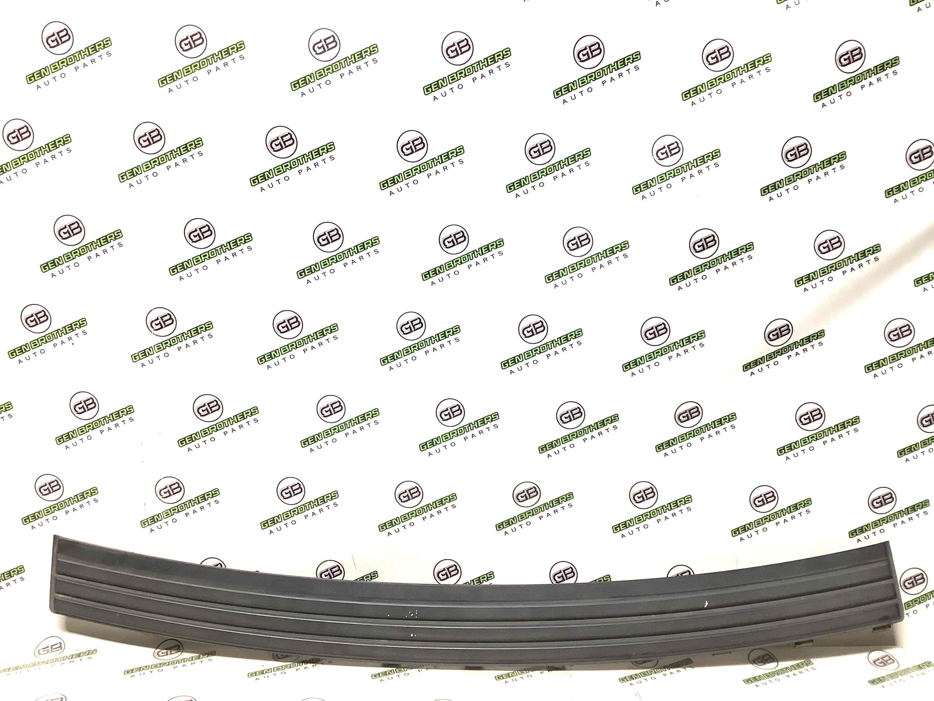 Накладка на бампер