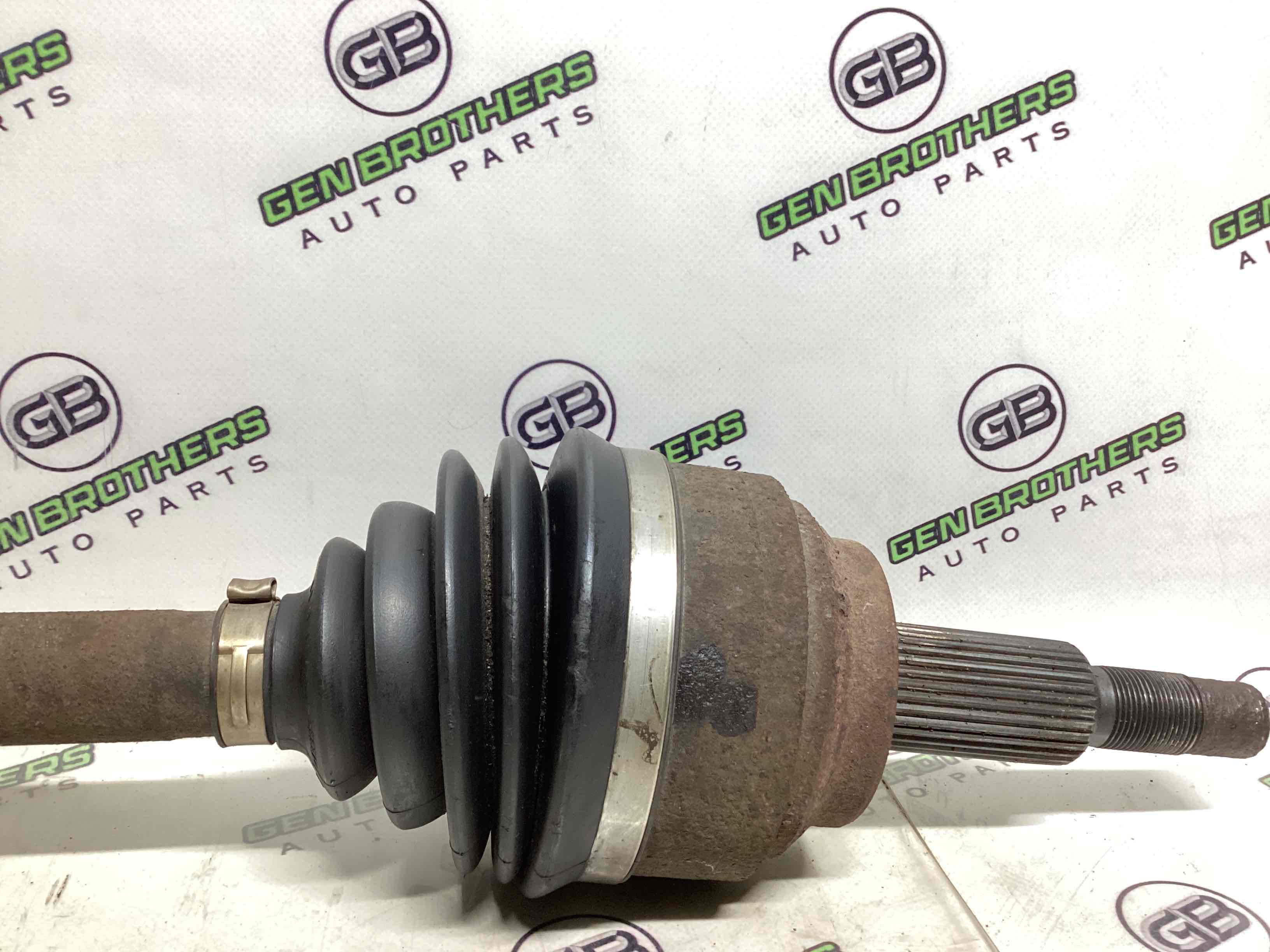 Напіввісь задня ліва