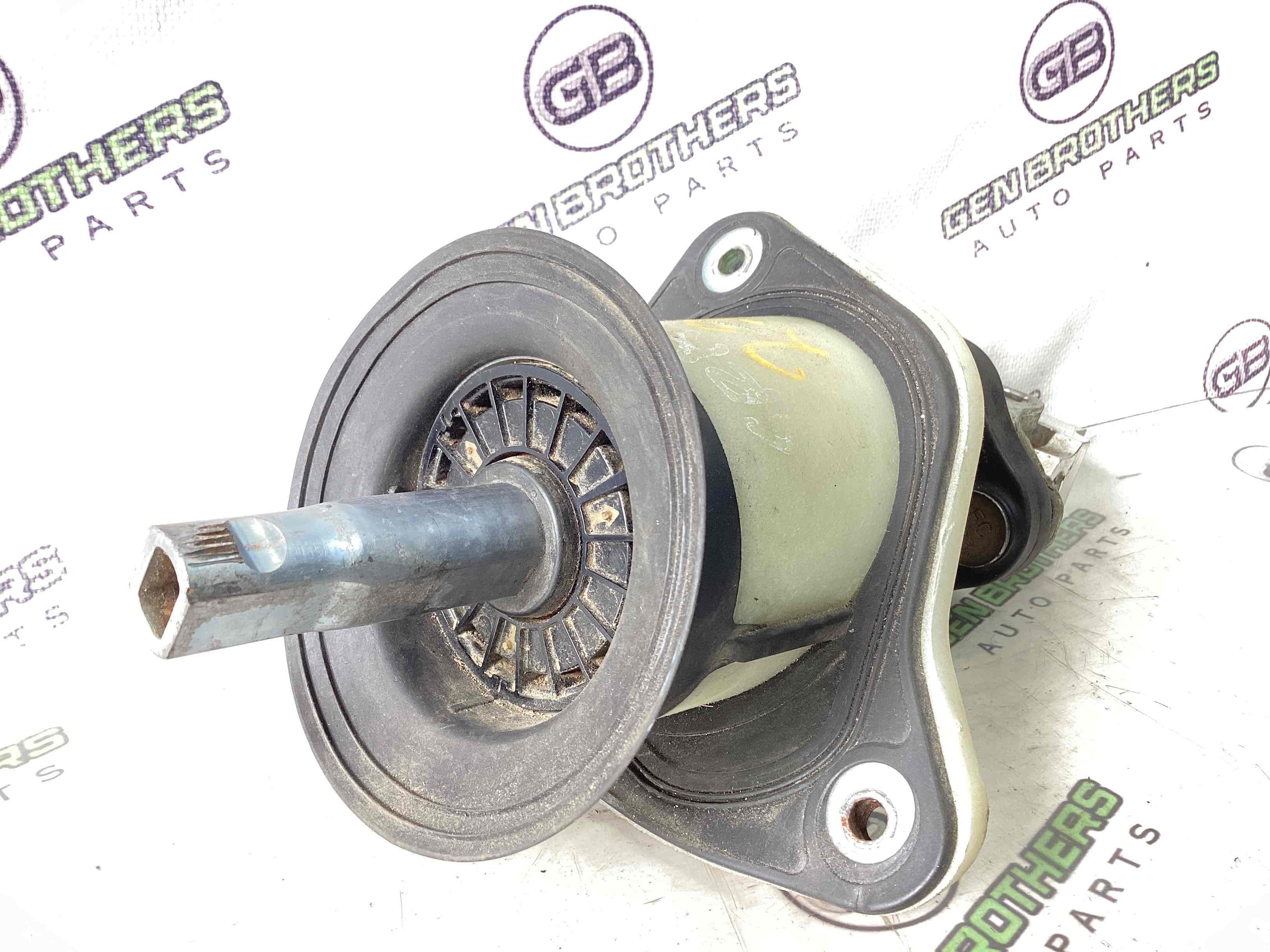 Рульовий кардан, кермовий вал