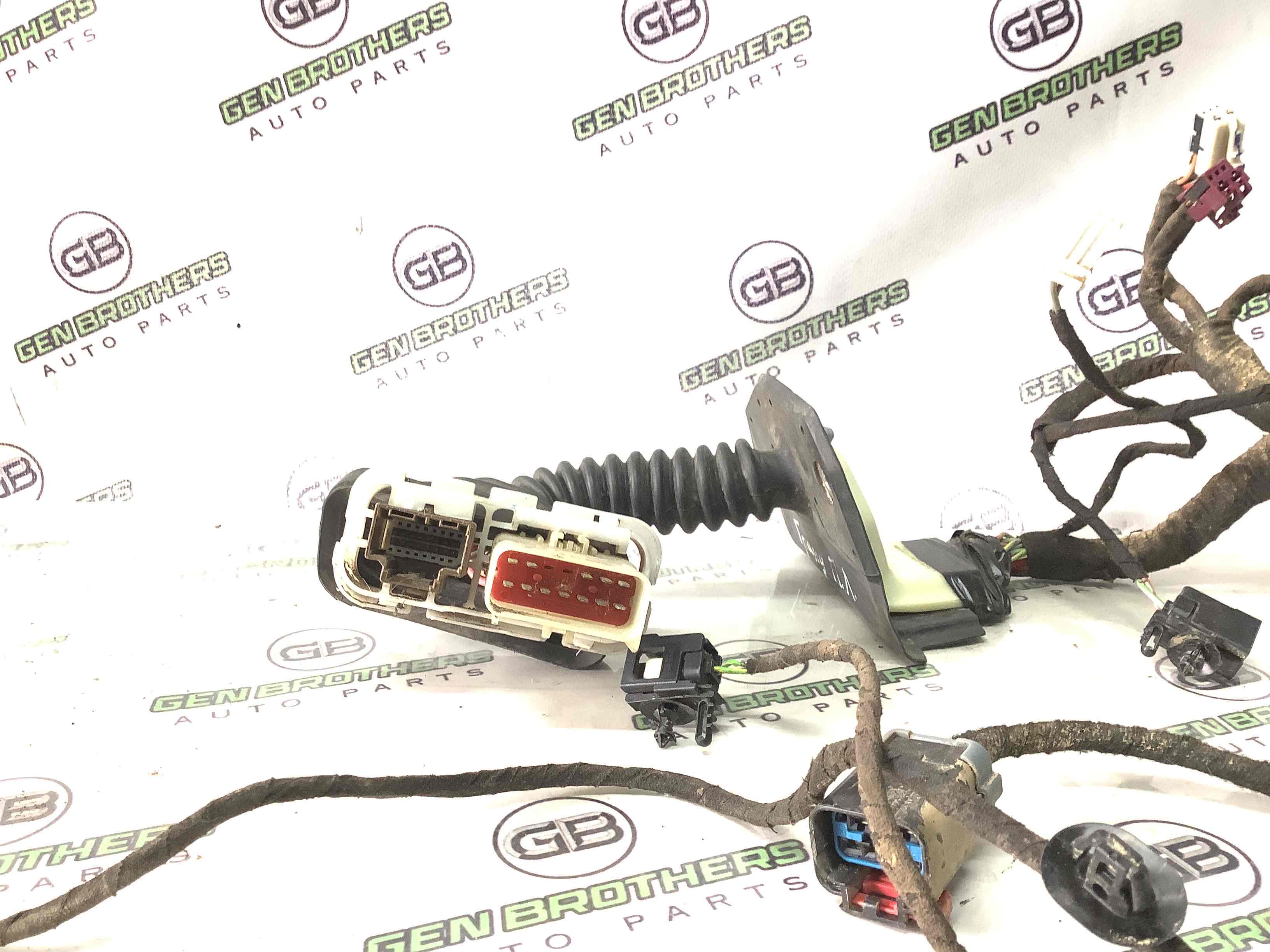 Електропроводка дверей, кришки багажника коса