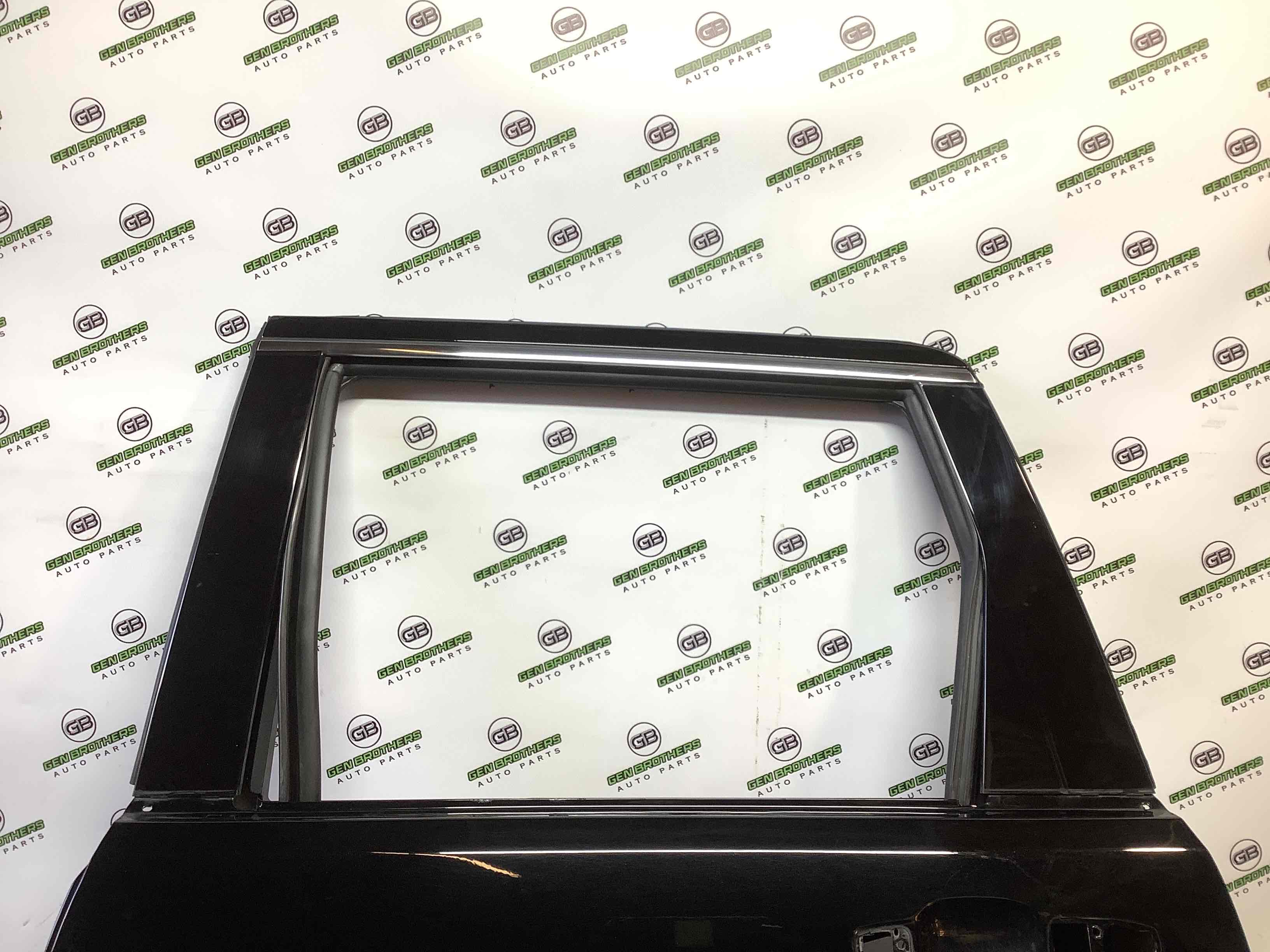 Двері задні ліві