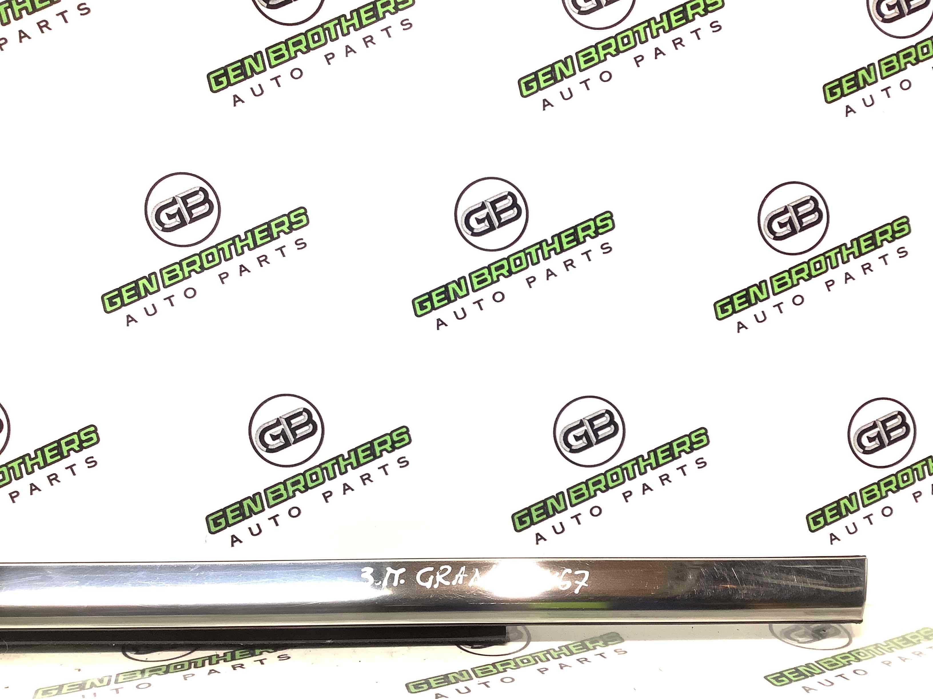 Ущільнювач скла, двері