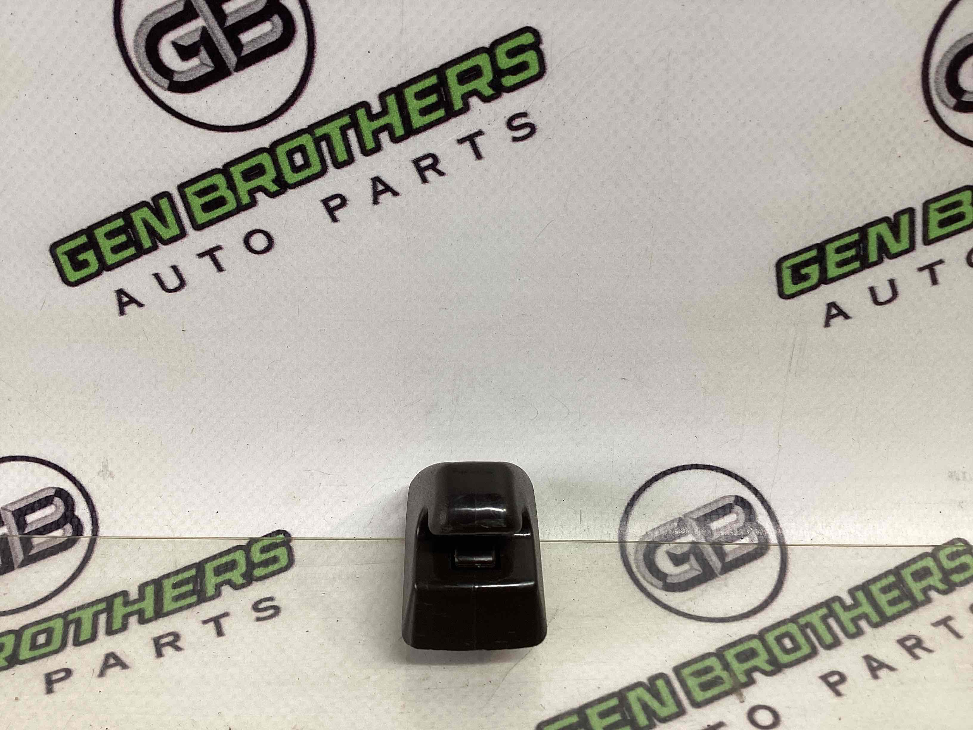 Козирок сонцезахисний