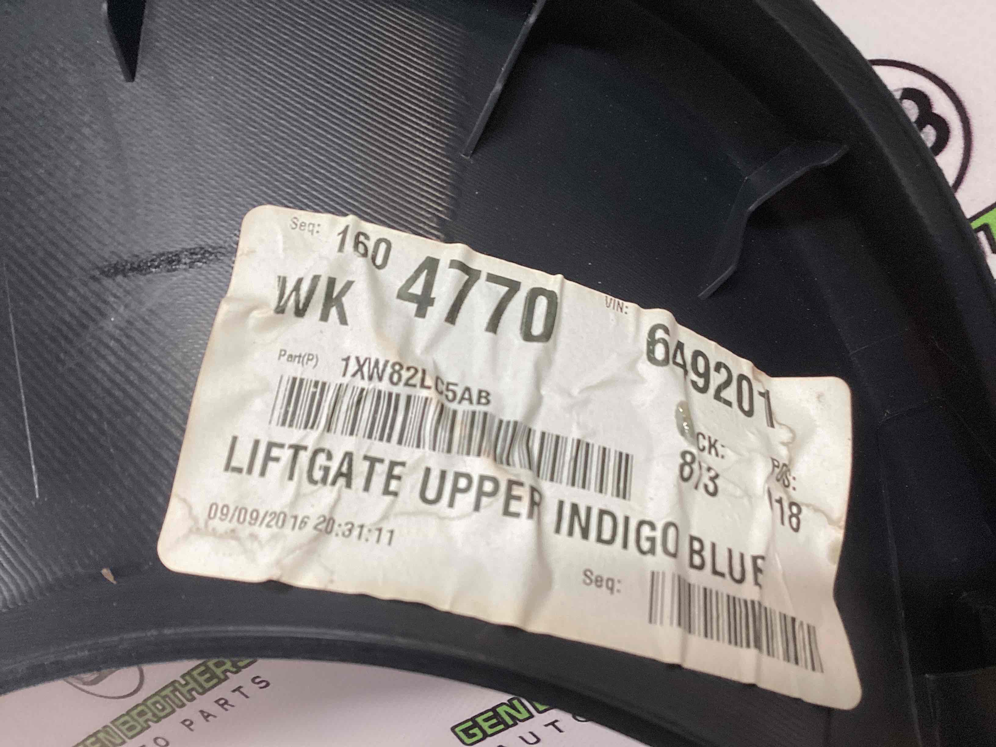 Елементи оздоблення багажника