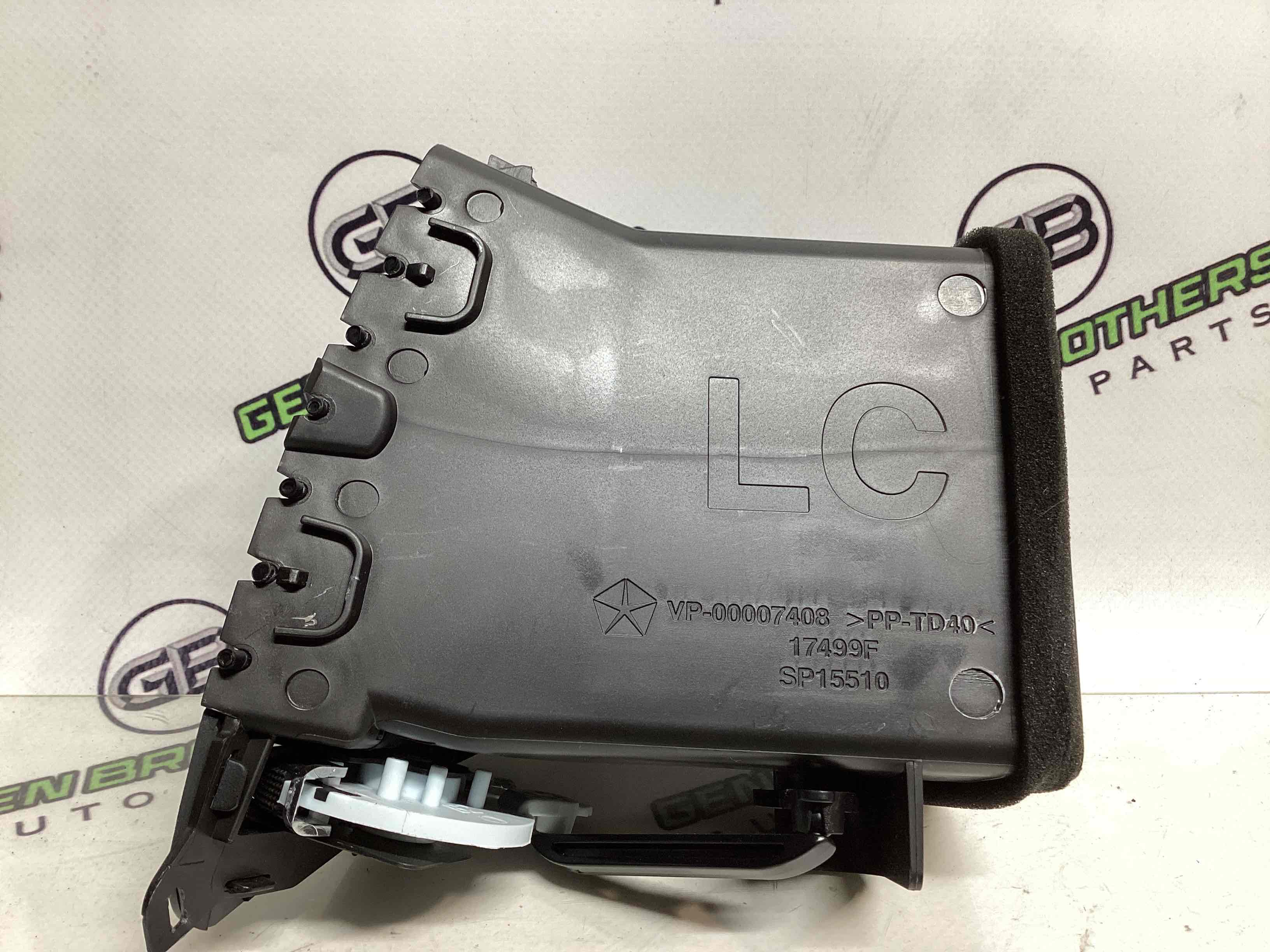 Дефлектор обдування салону