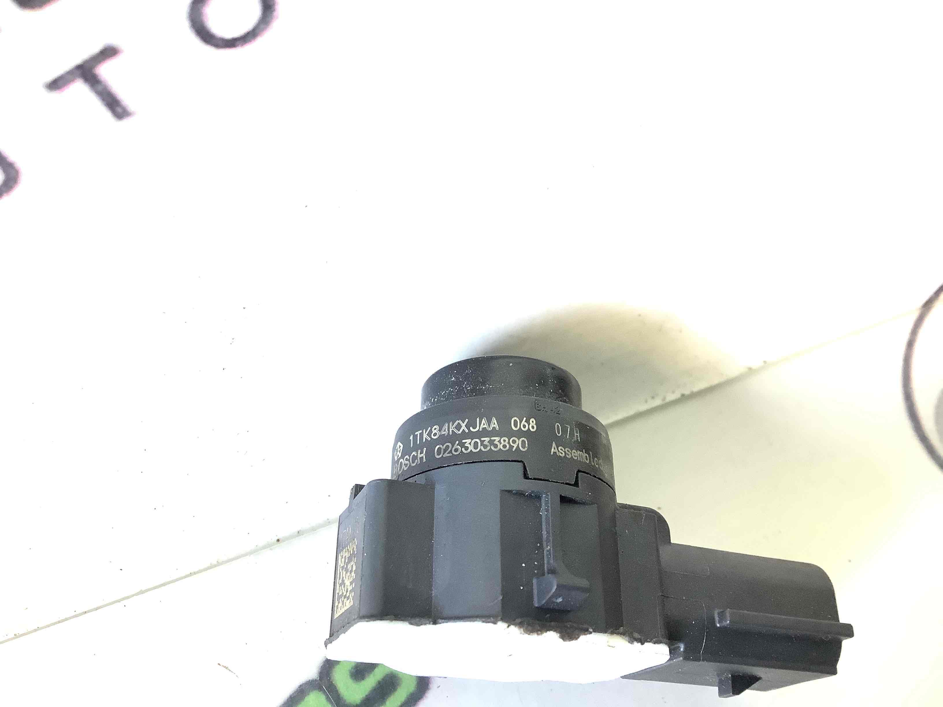 Парктронік, кріплення, корпус