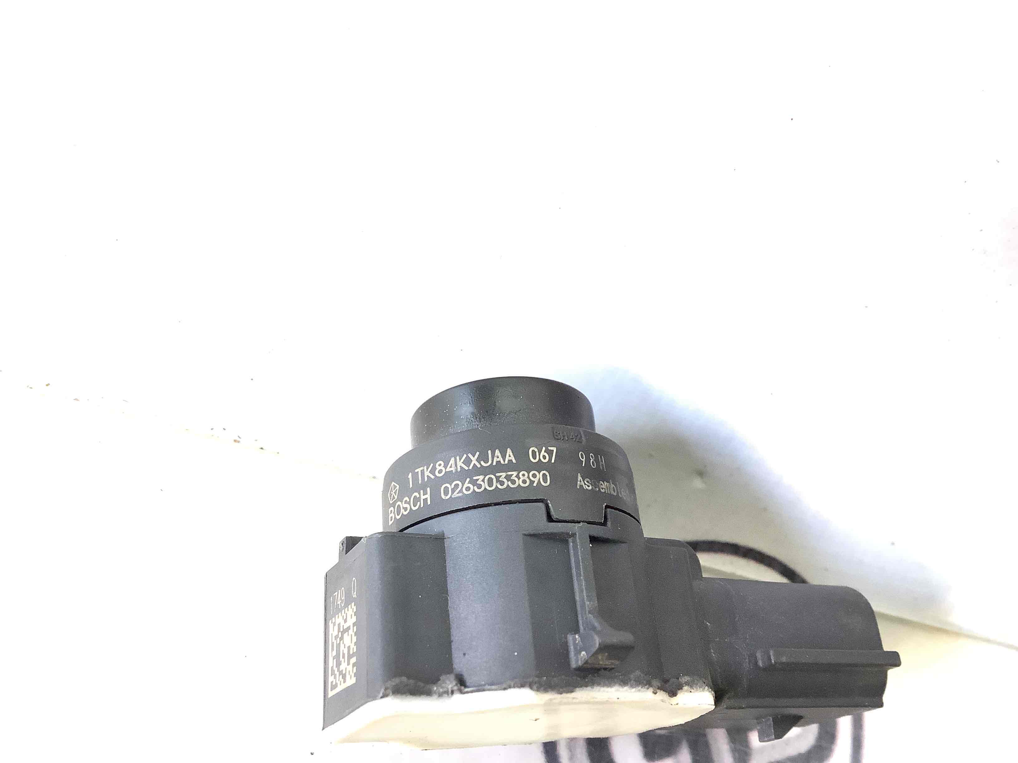 Парктронік, кріплення, корпус