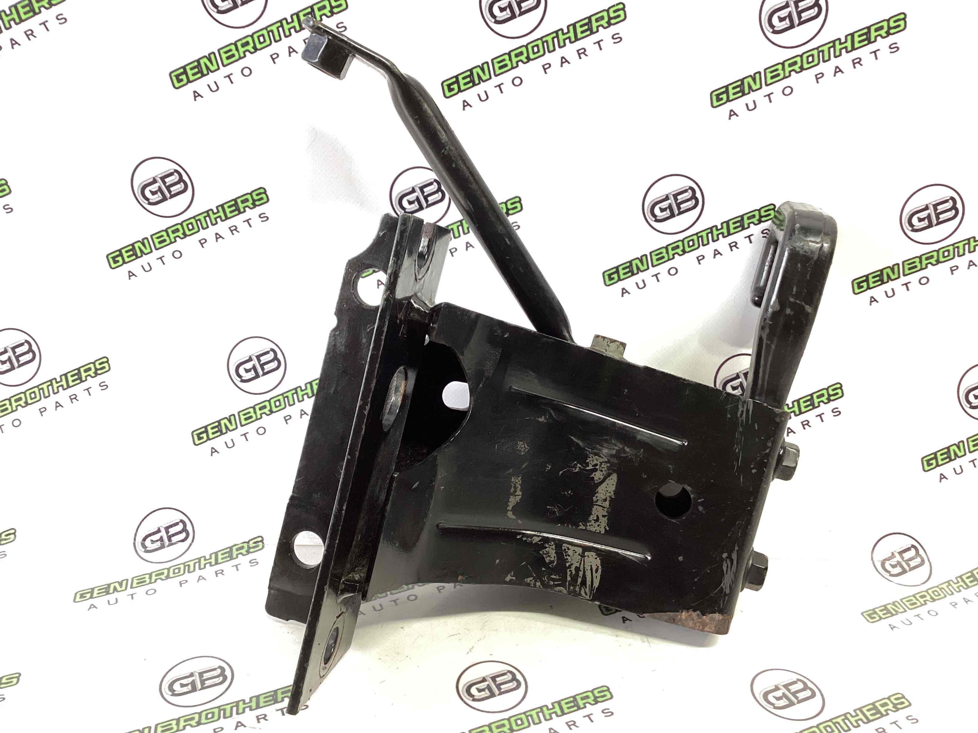 Гак буксирувальний