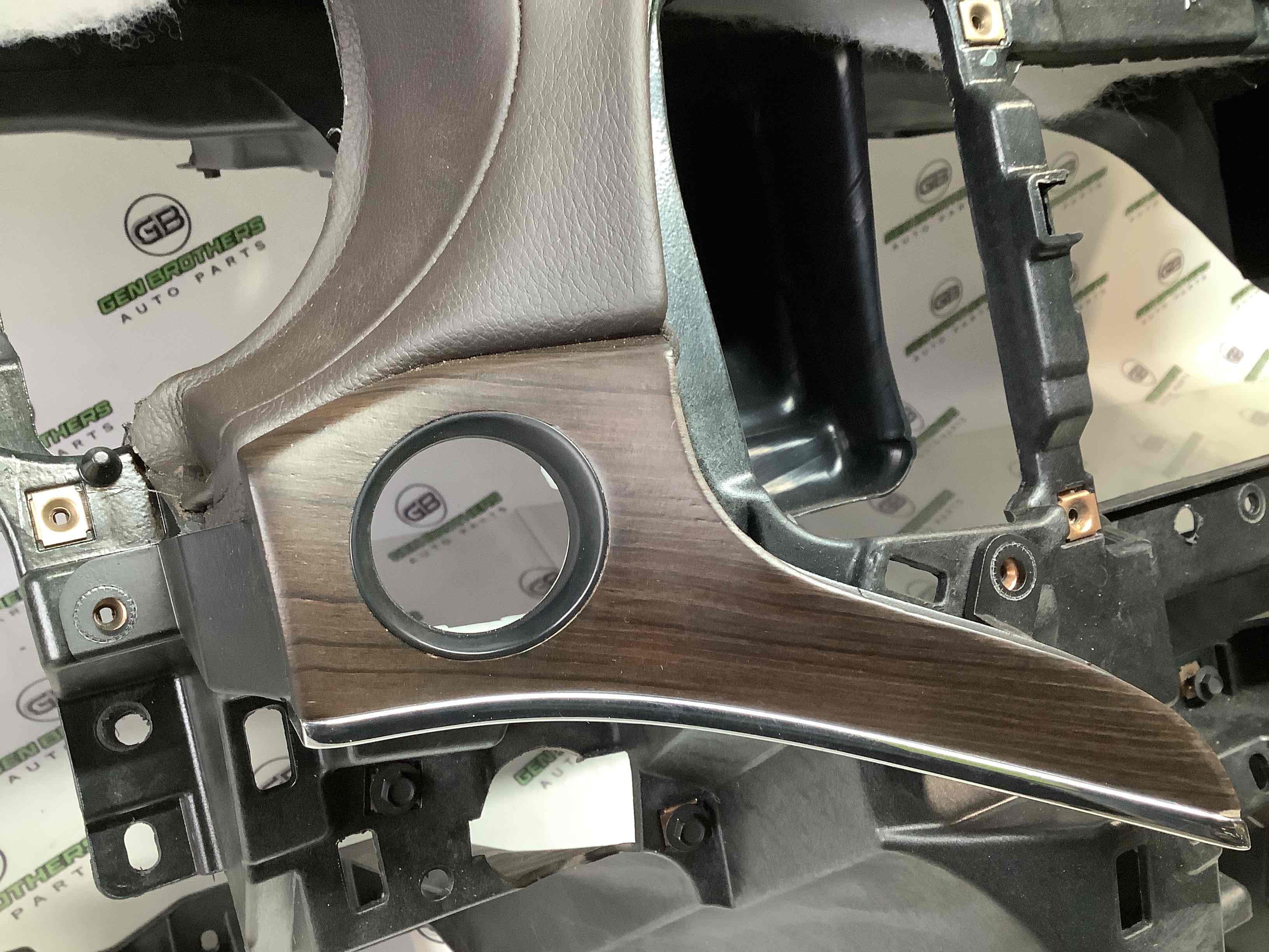 Панель передня салону торпедо