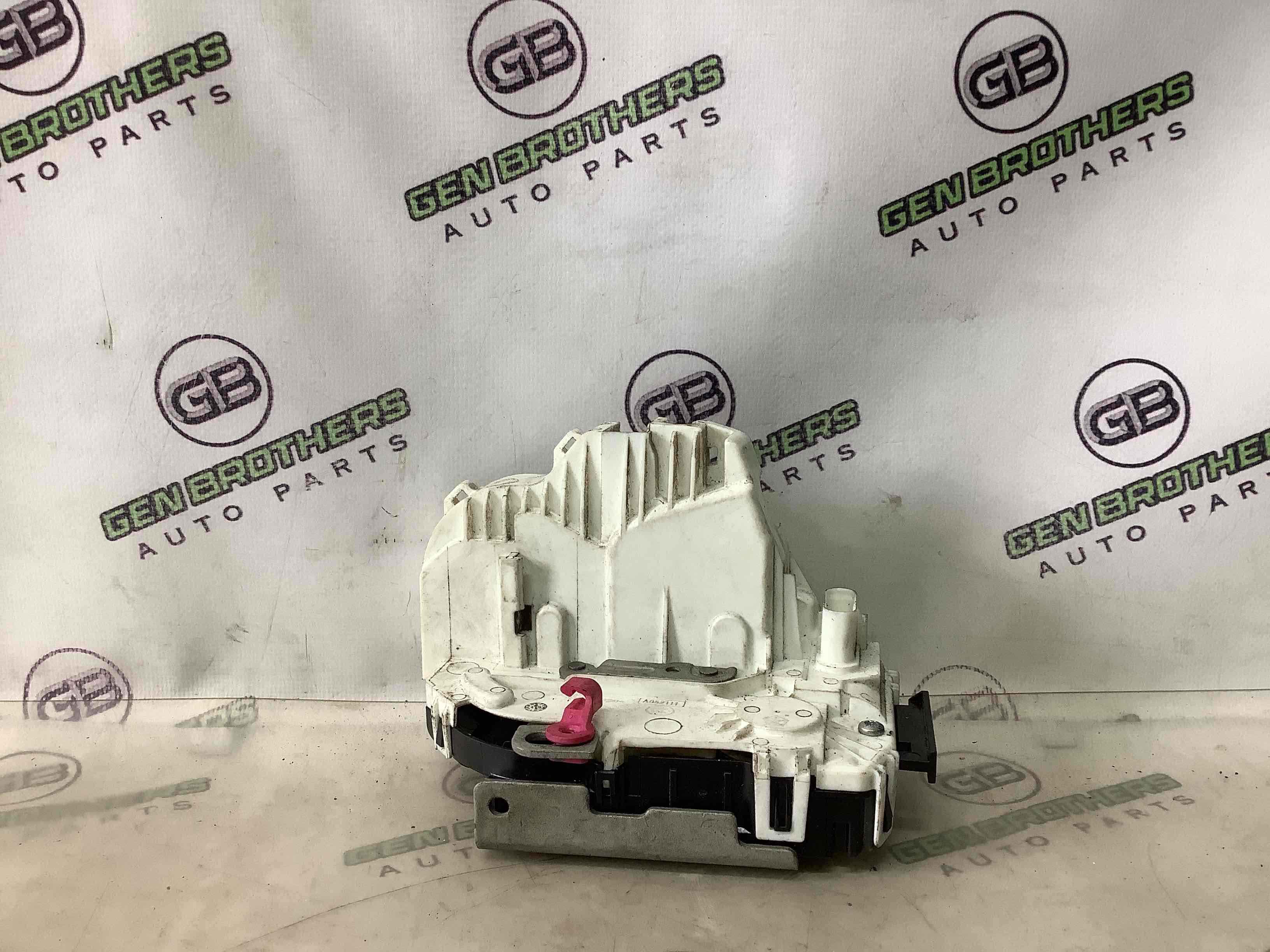 Замок дверей задньої лівої