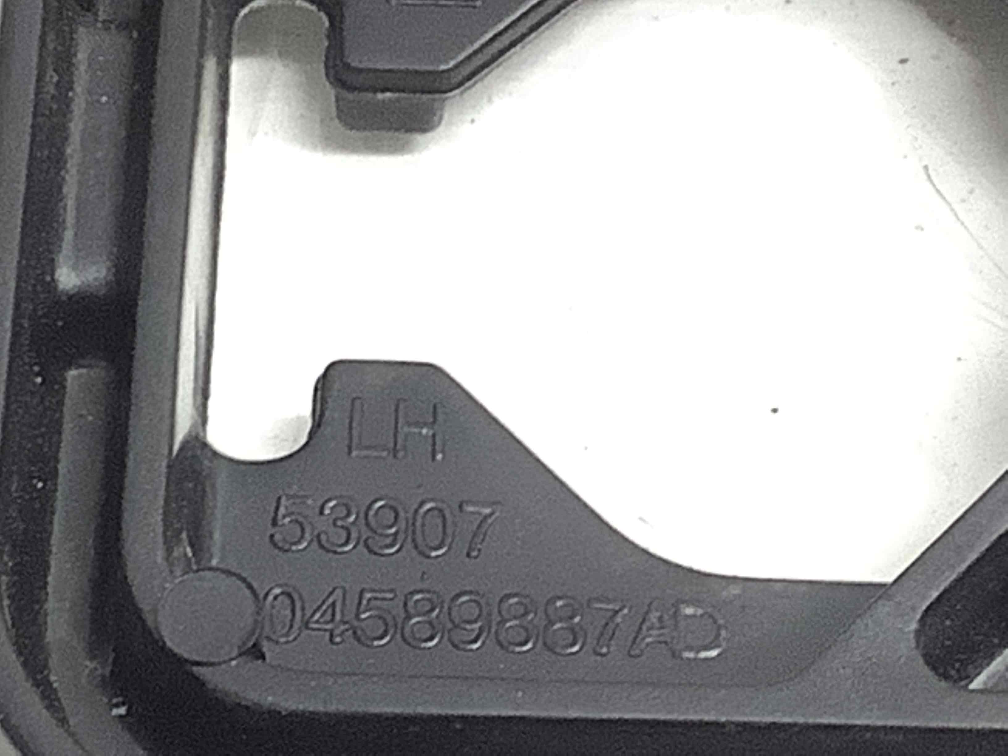 Кронштейн ручки дверей