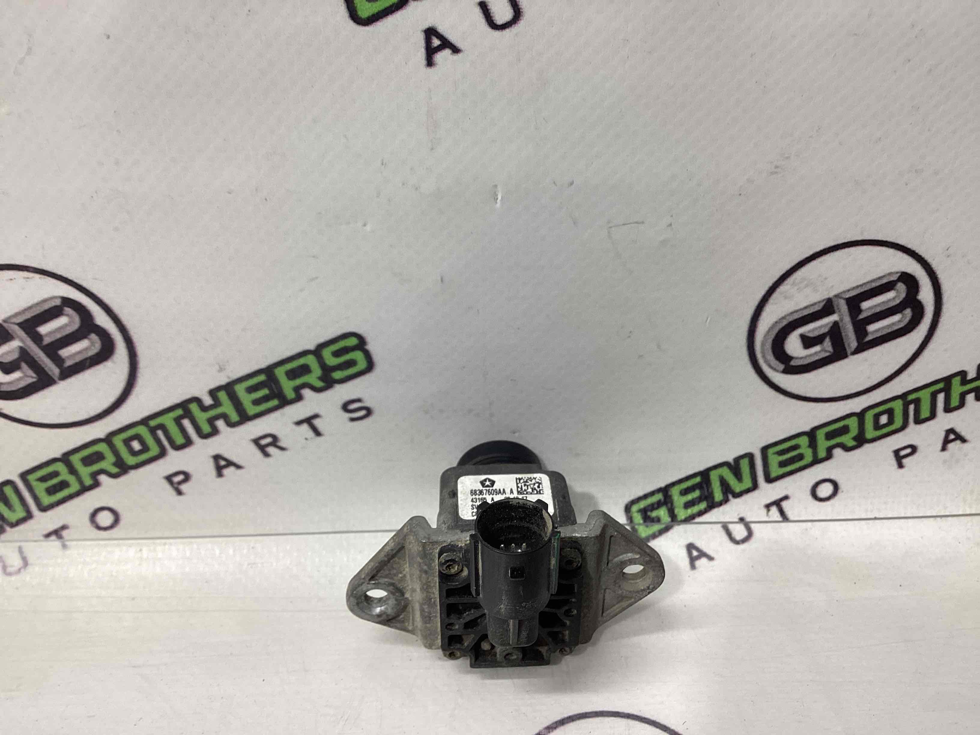 Камера, кріплення камери, корпус