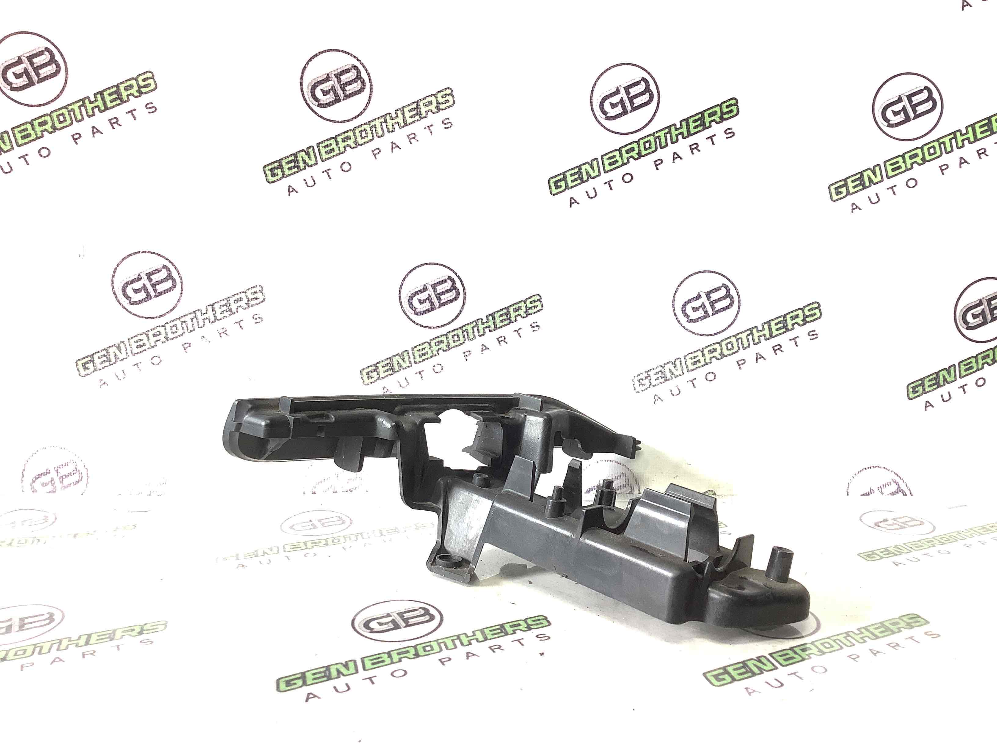 Заглушка, вставка решітка в бампер