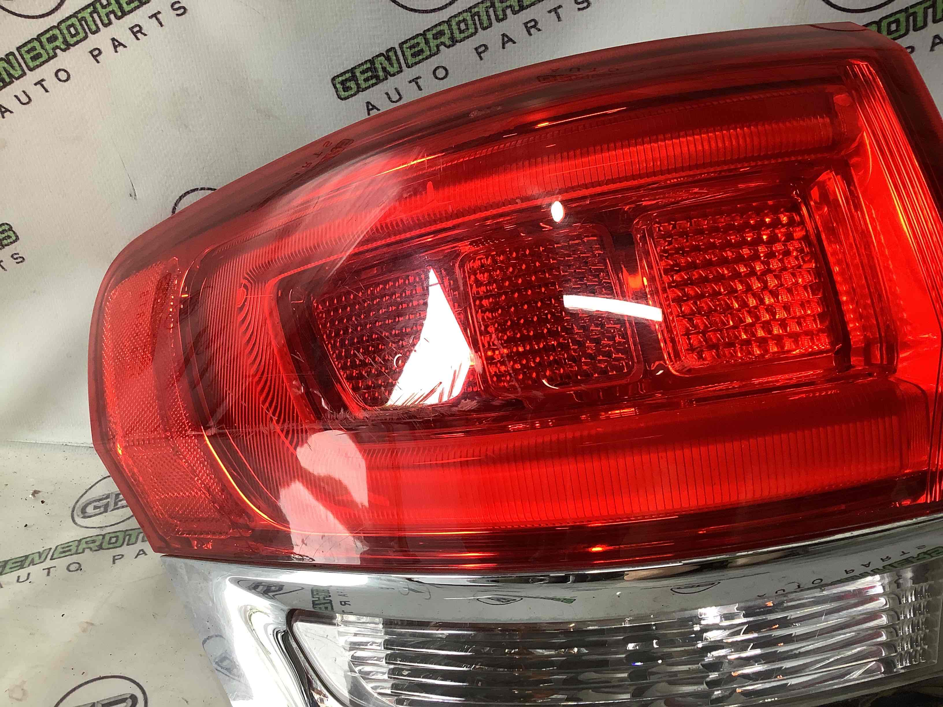 Ліхтар задній лівий