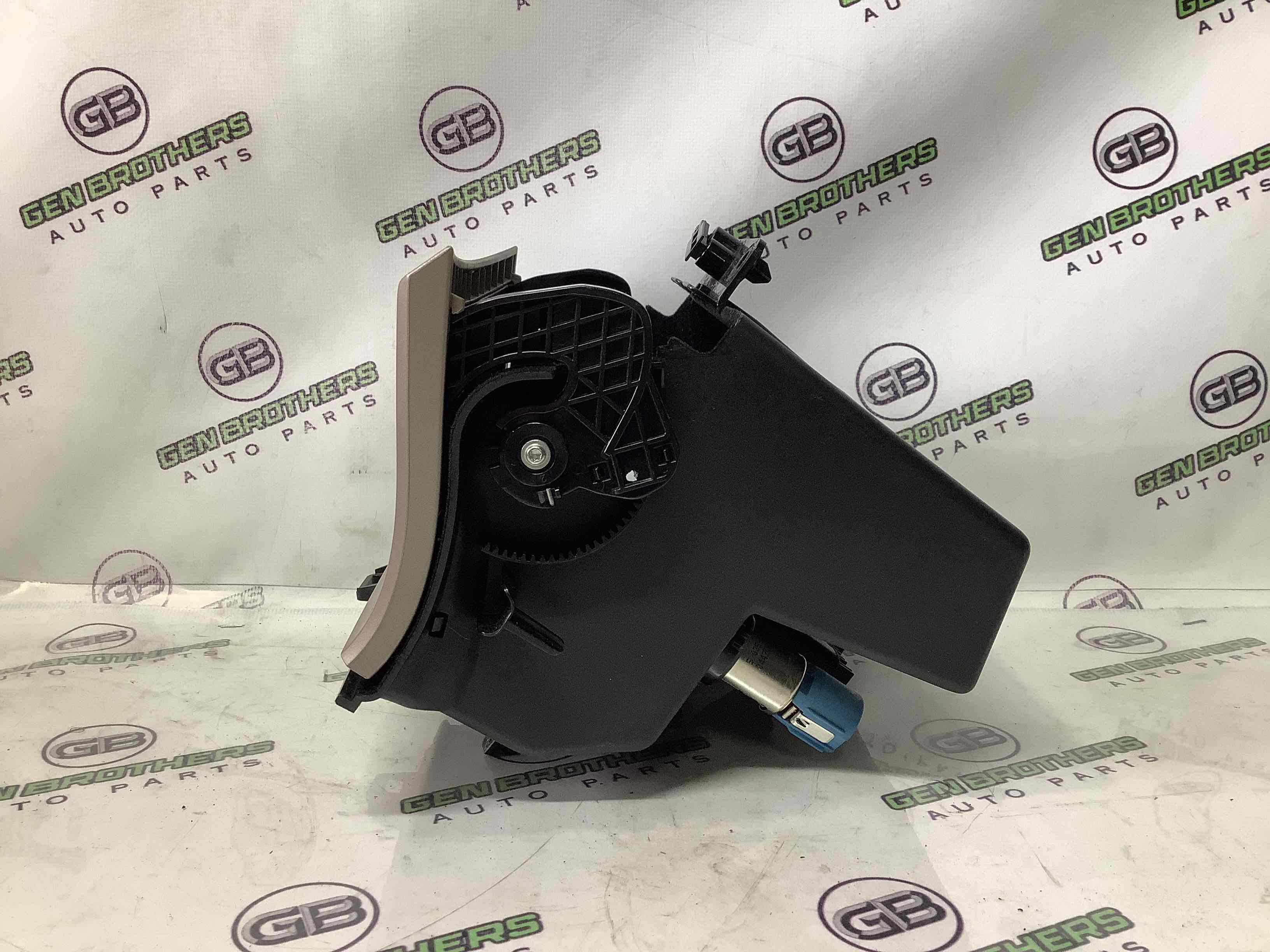 Бардачок замок бардачка, підстаканник, ящик