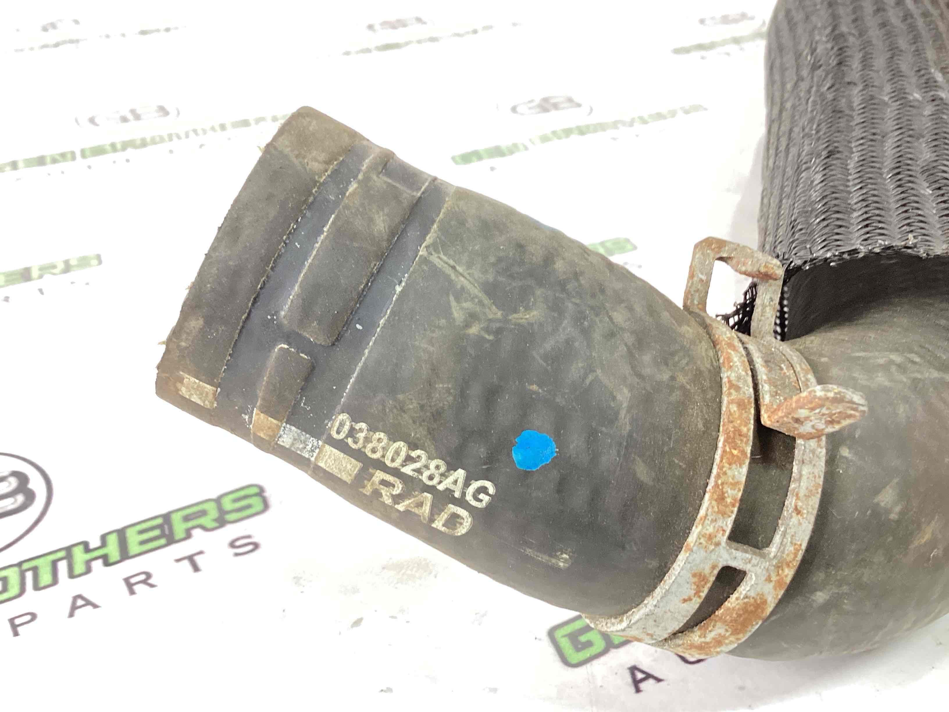 Патрубок радіаторів