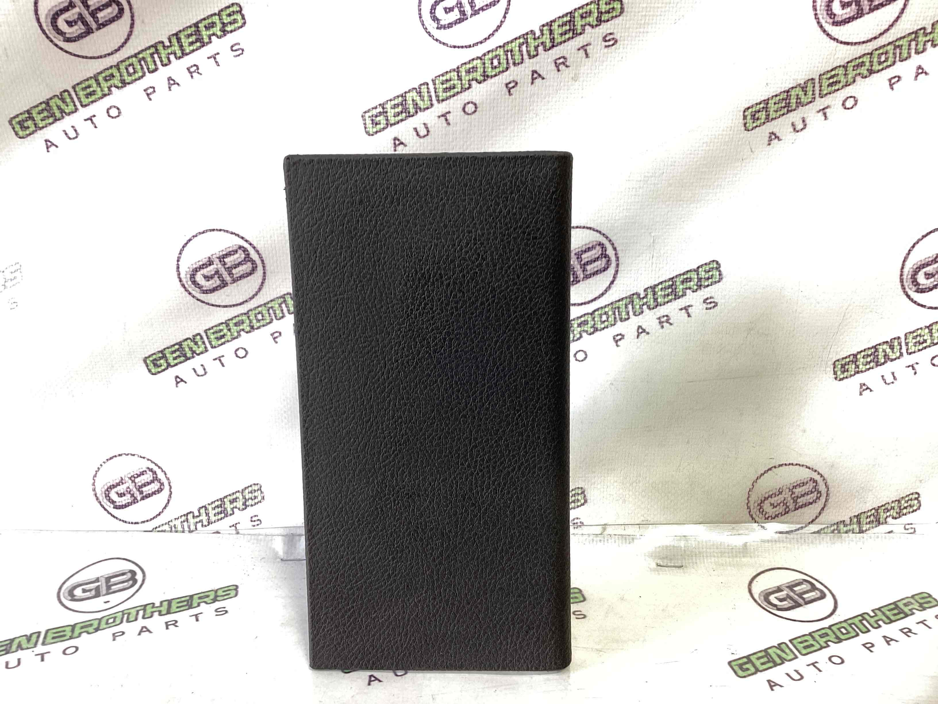 Обшивка задньої стійки ліва