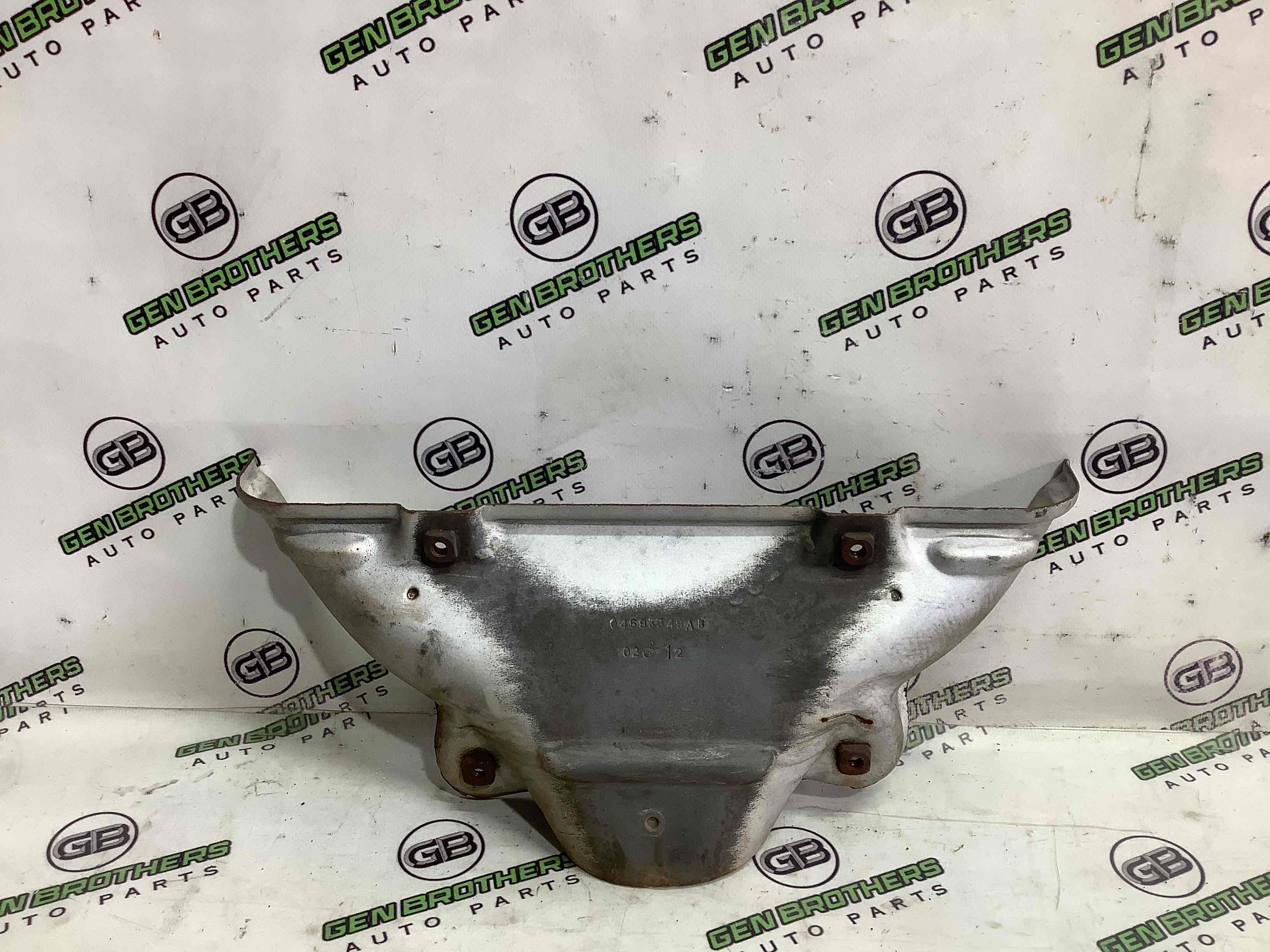 Теплоекран, пластикові ізолятори