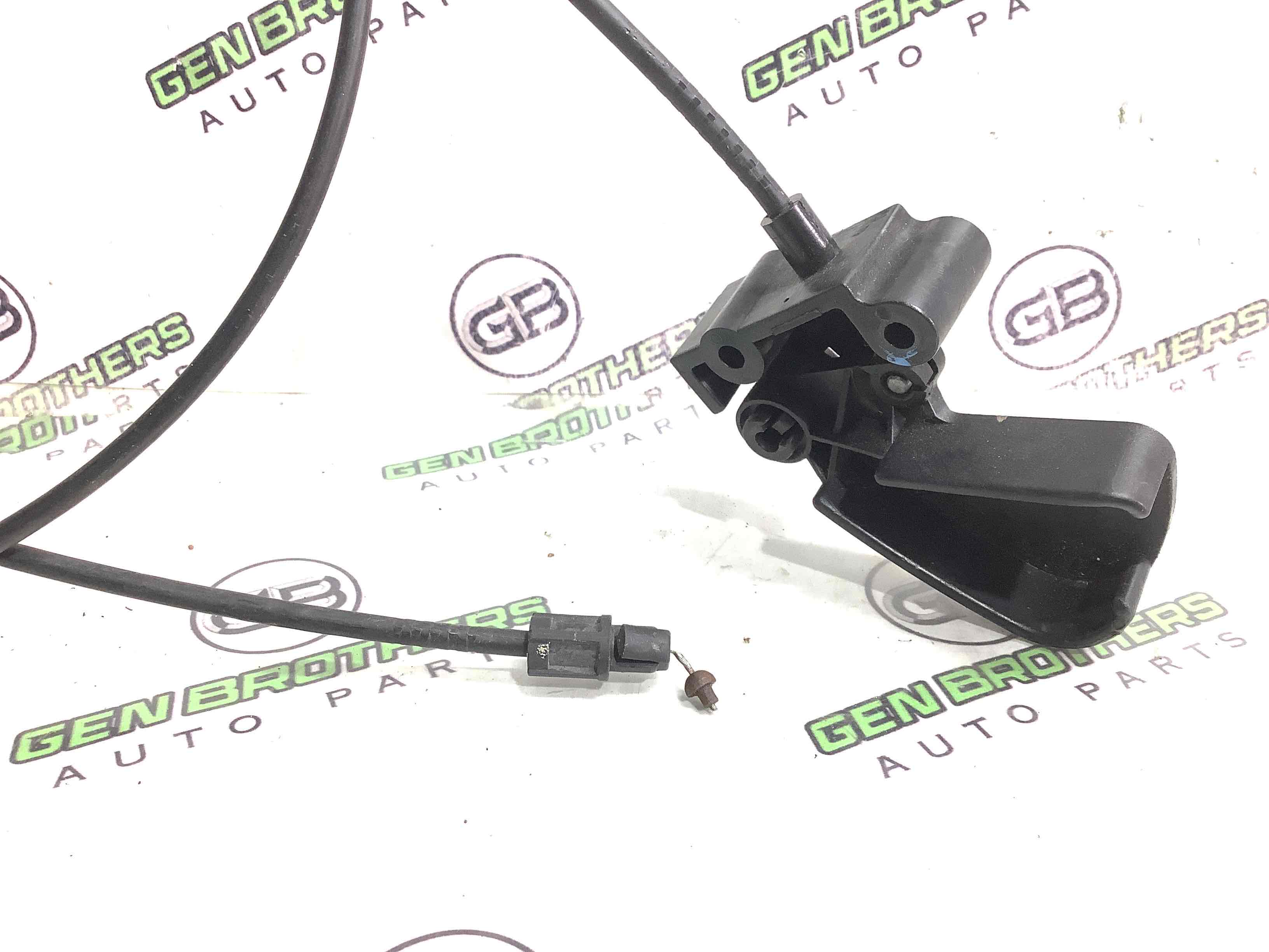 Замок капота, трос капота